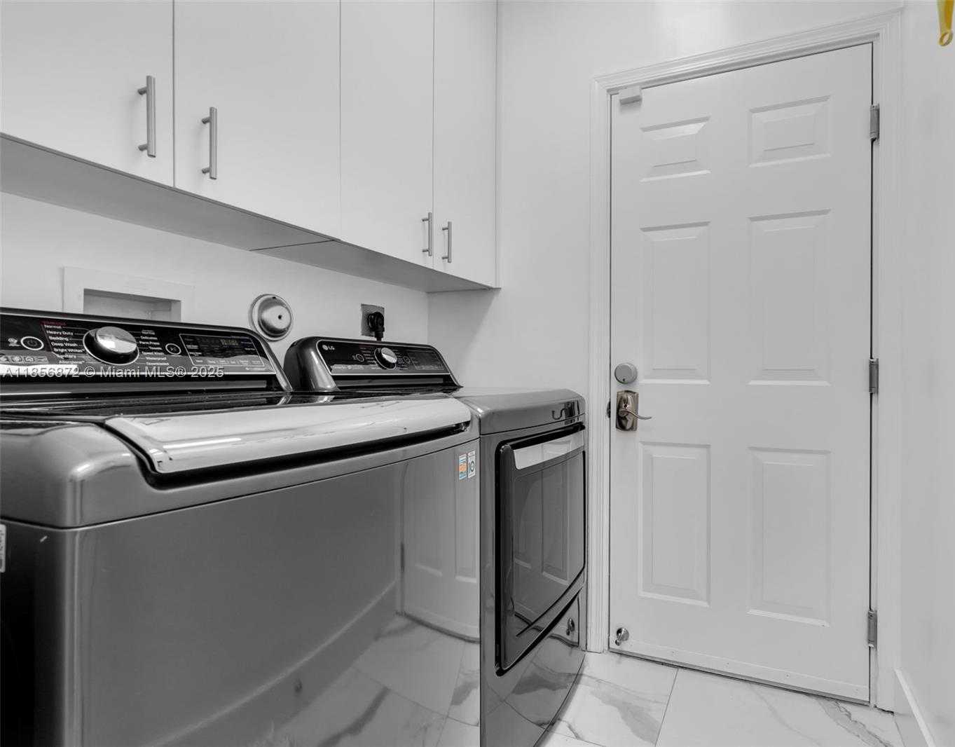 Small Image of 18801 SOUTH WEST 25TH CT, Miramar Number 27