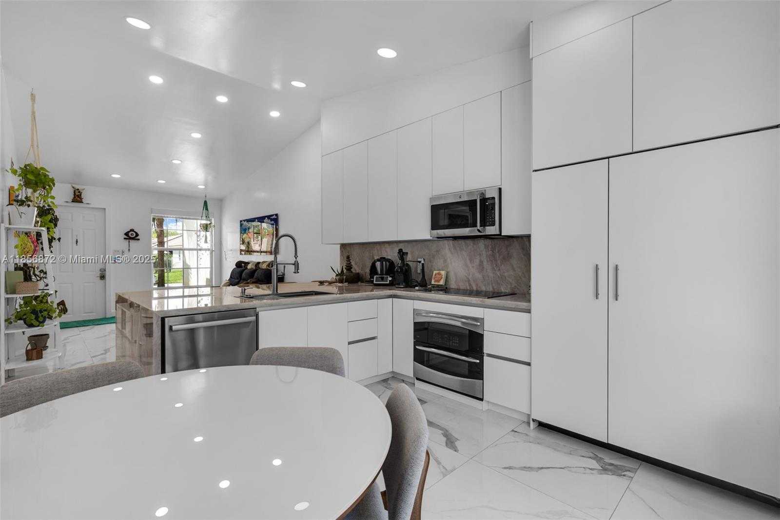 Small Image of 18801 SOUTH WEST 25TH CT, Miramar Number 33