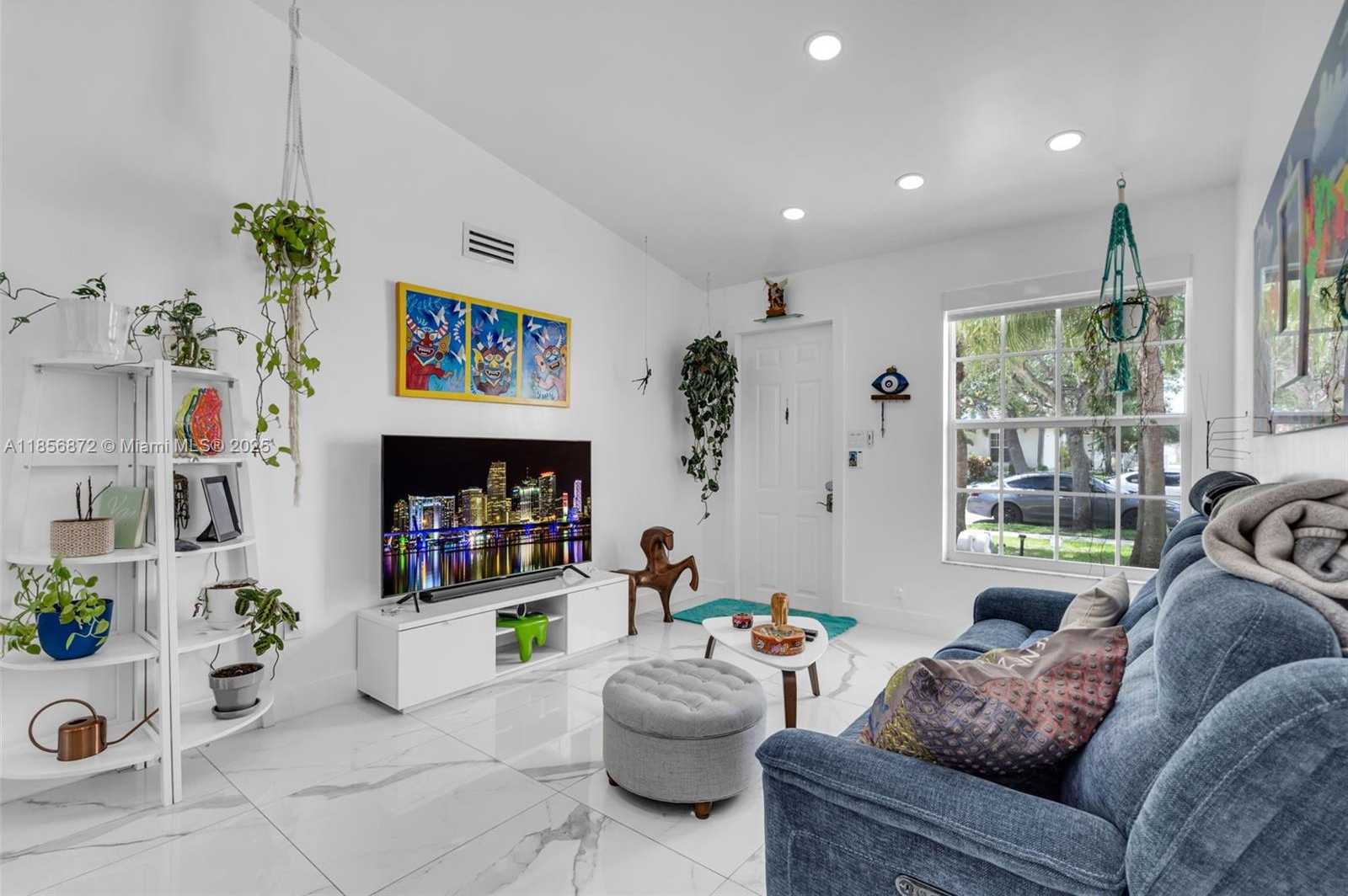 Small Image of 18801 SOUTH WEST 25TH CT, Miramar Number 36