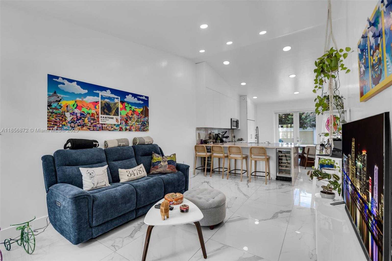 Small Image of 18801 SOUTH WEST 25TH CT, Miramar Number 39