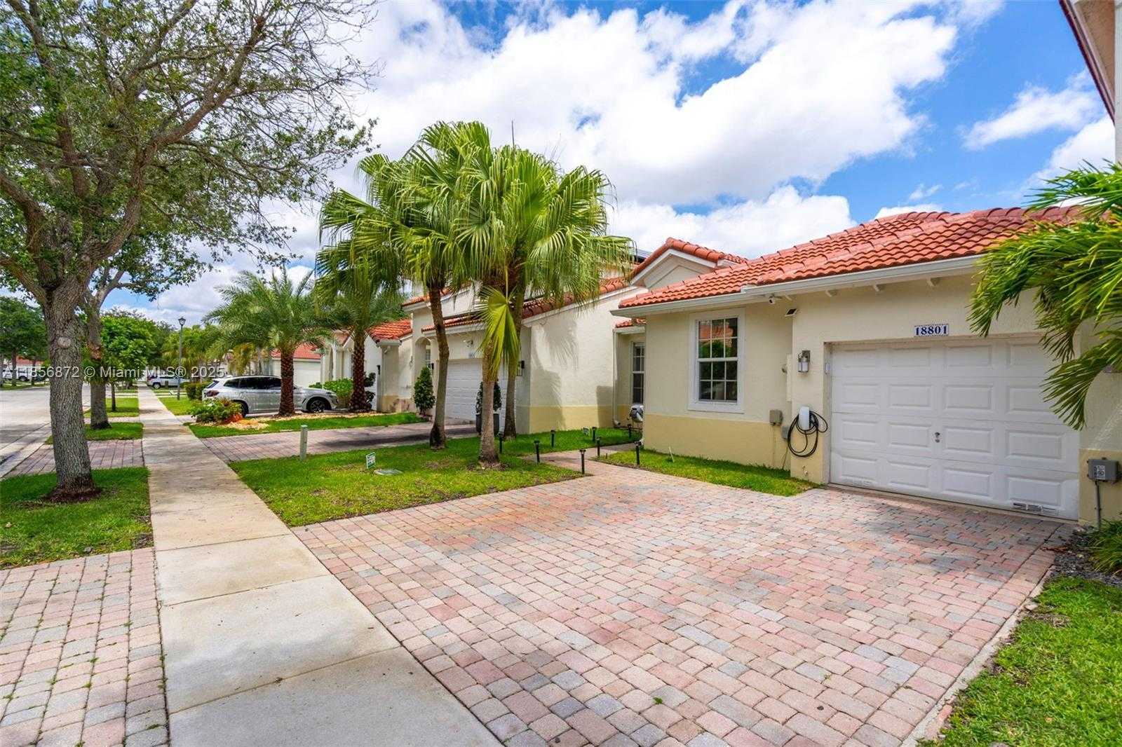 Small Image of 18801 SOUTH WEST 25TH CT, Miramar Number 41