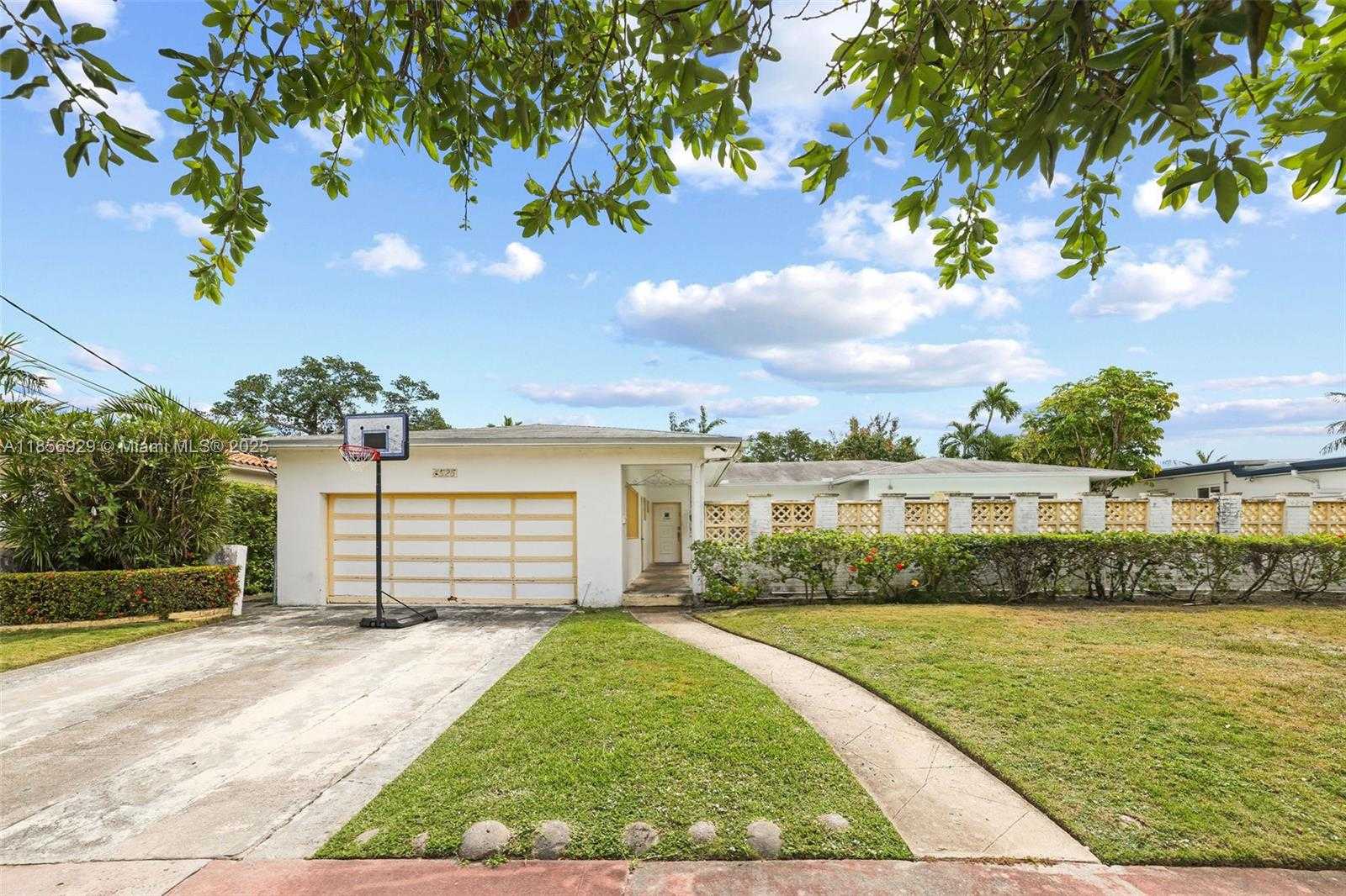 Small Image of 4525 NORTH JEFFERSON AVE, Miami Beach Number 9