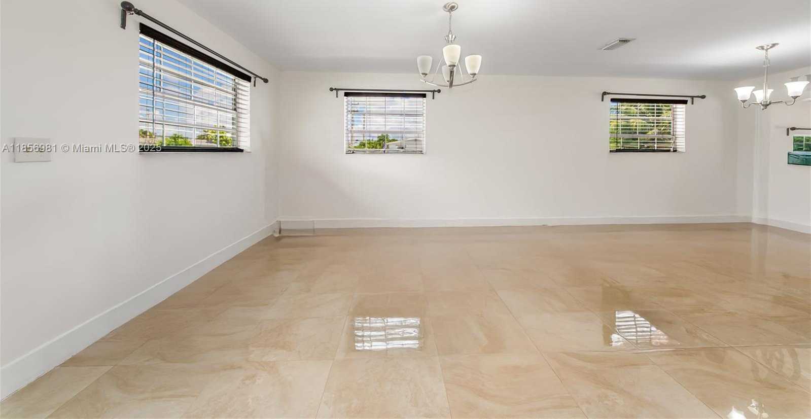 Small Image of 19781 SOUTH WEST 122ND AVE, Miami Number 11