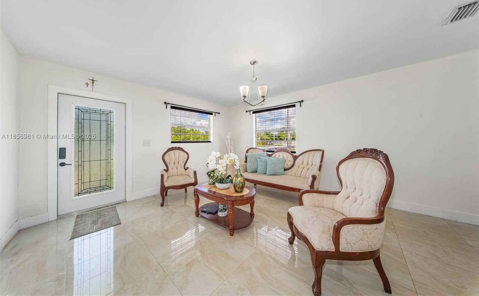 Small Image of 19781 SOUTH WEST 122ND AVE, Miami Number 13