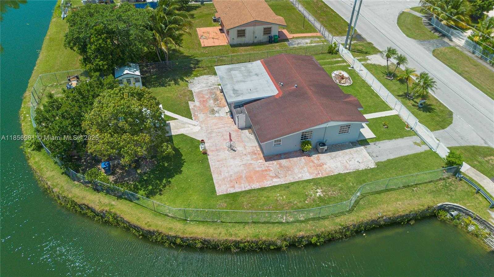 Small Image of 19781 SOUTH WEST 122ND AVE, Miami Number 2