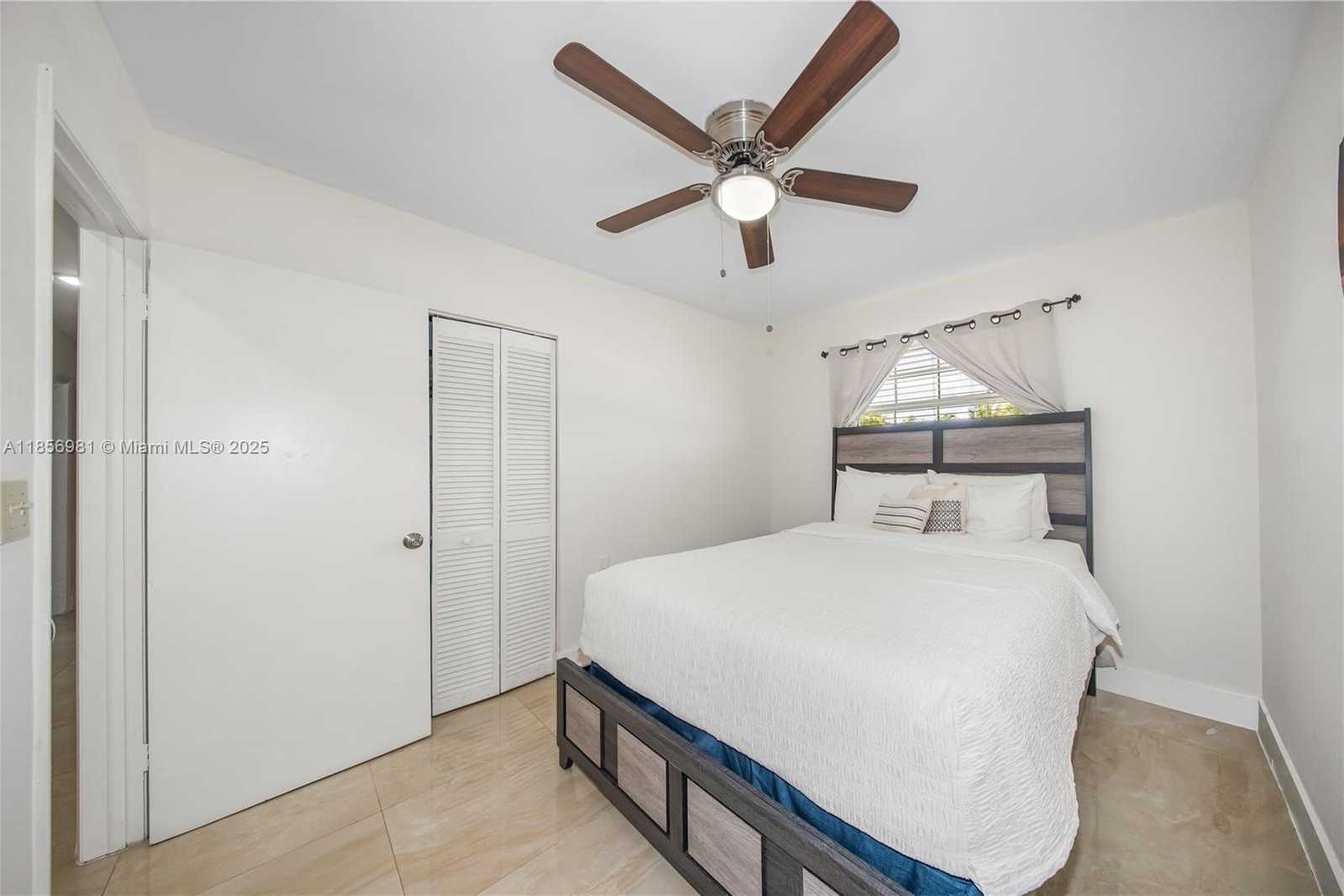 Small Image of 19781 SOUTH WEST 122ND AVE, Miami Number 25