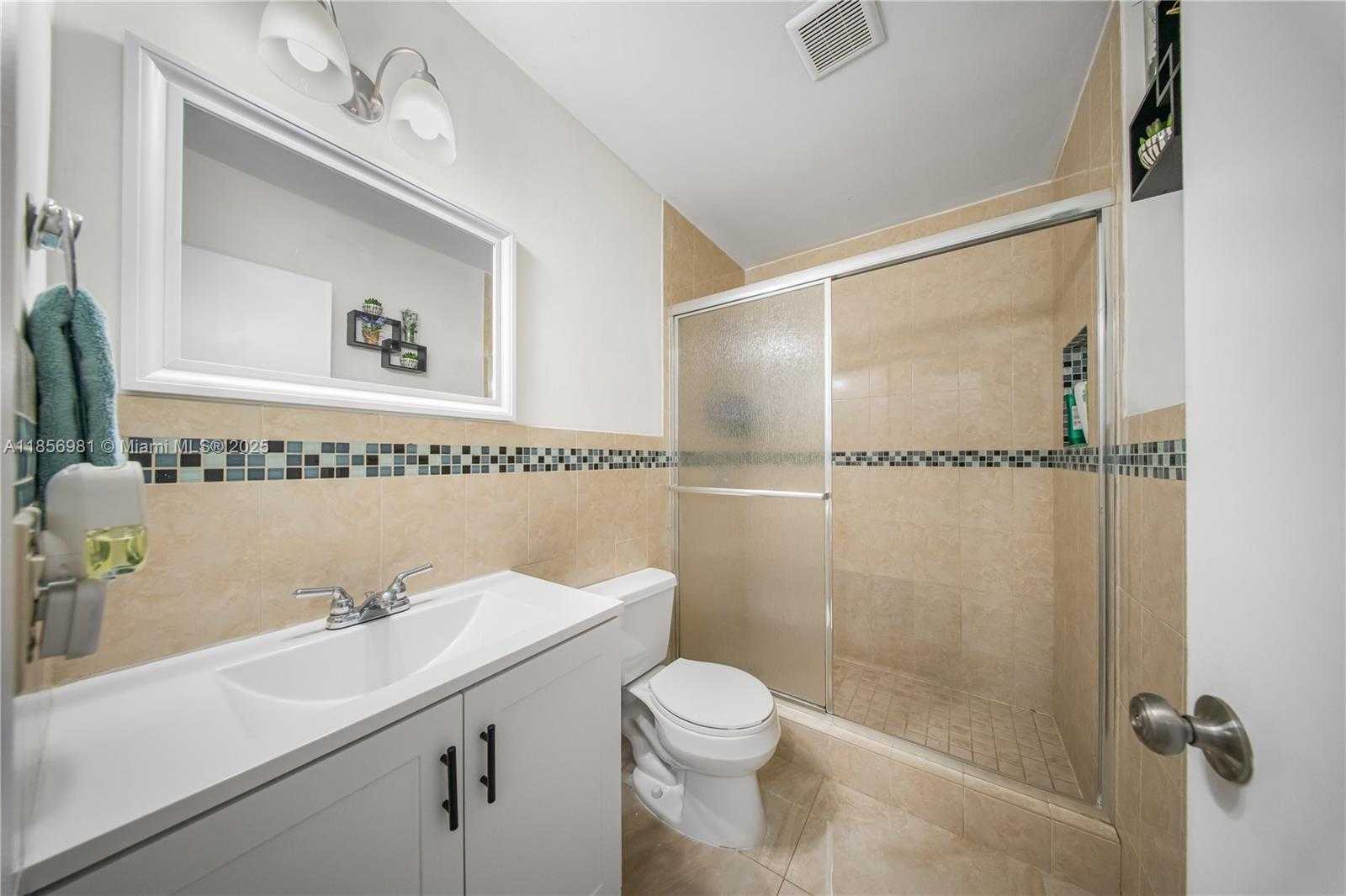 Small Image of 19781 SOUTH WEST 122ND AVE, Miami Number 30