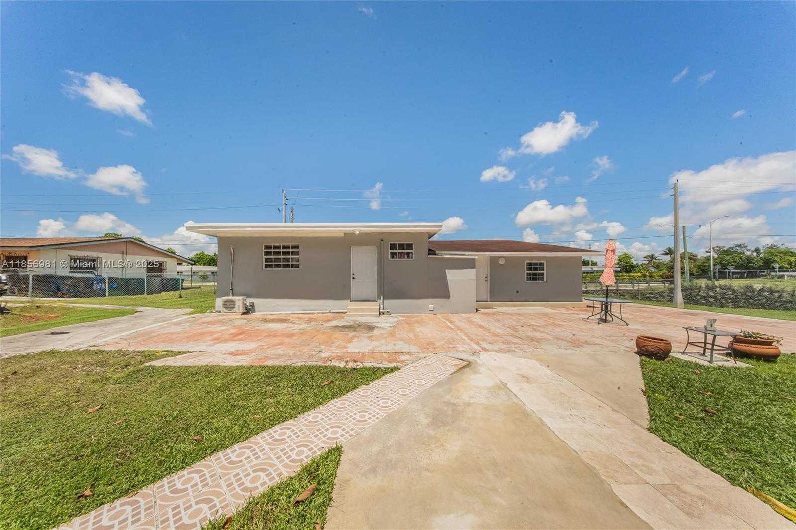 Small Image of 19781 SOUTH WEST 122ND AVE, Miami Number 37