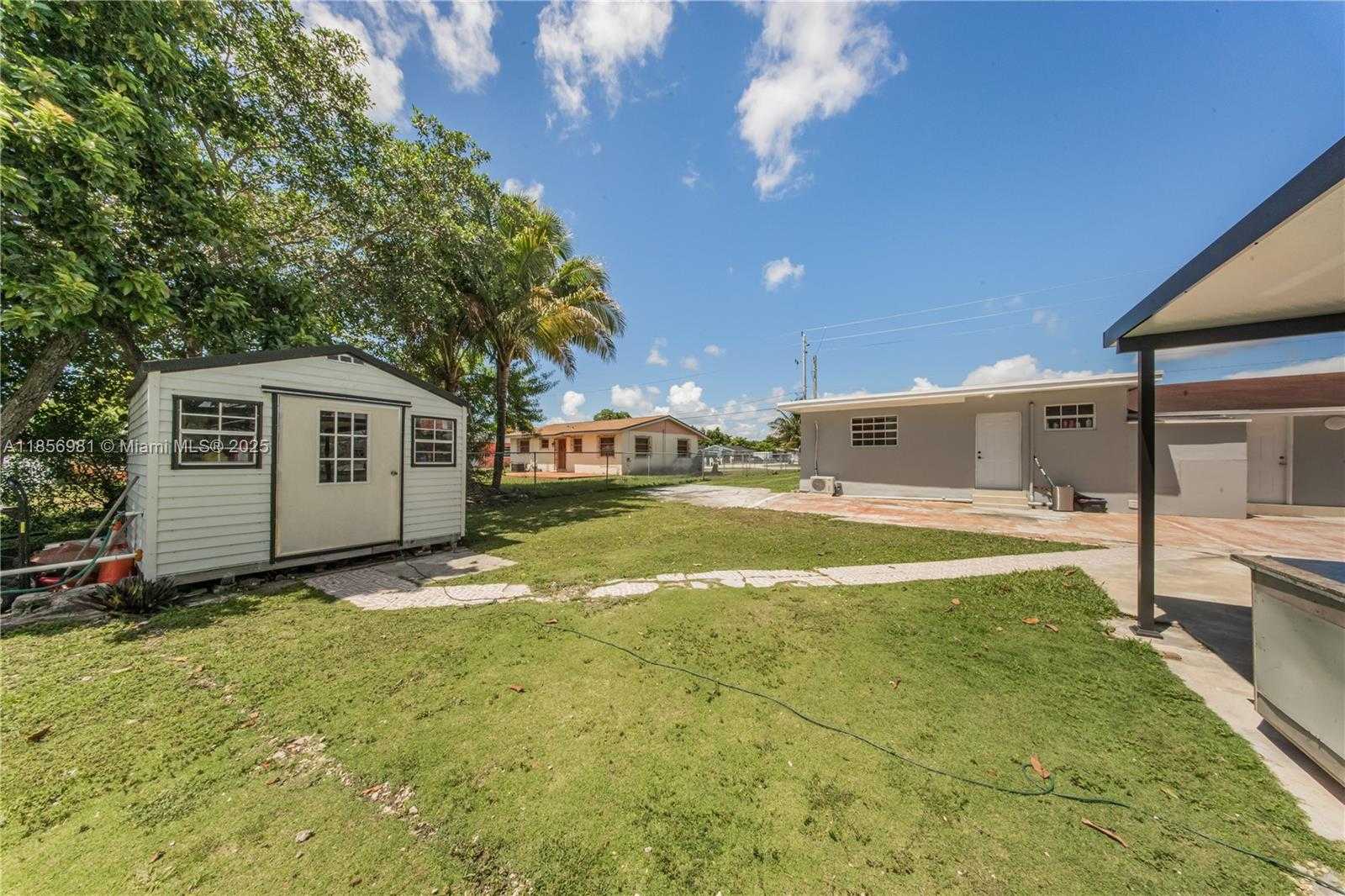 Small Image of 19781 SOUTH WEST 122ND AVE, Miami Number 40