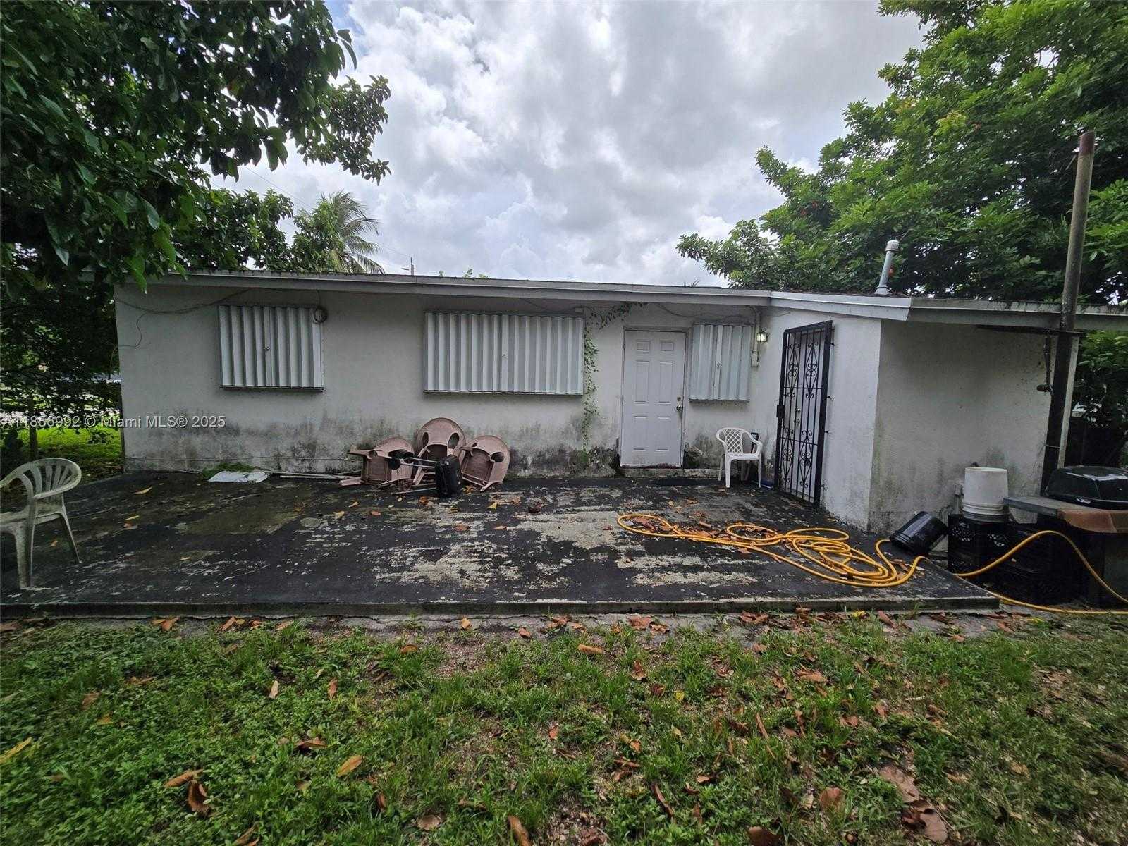 Small Image of 17701 NORTH WEST 32ND CT, Miami Gardens Number 2