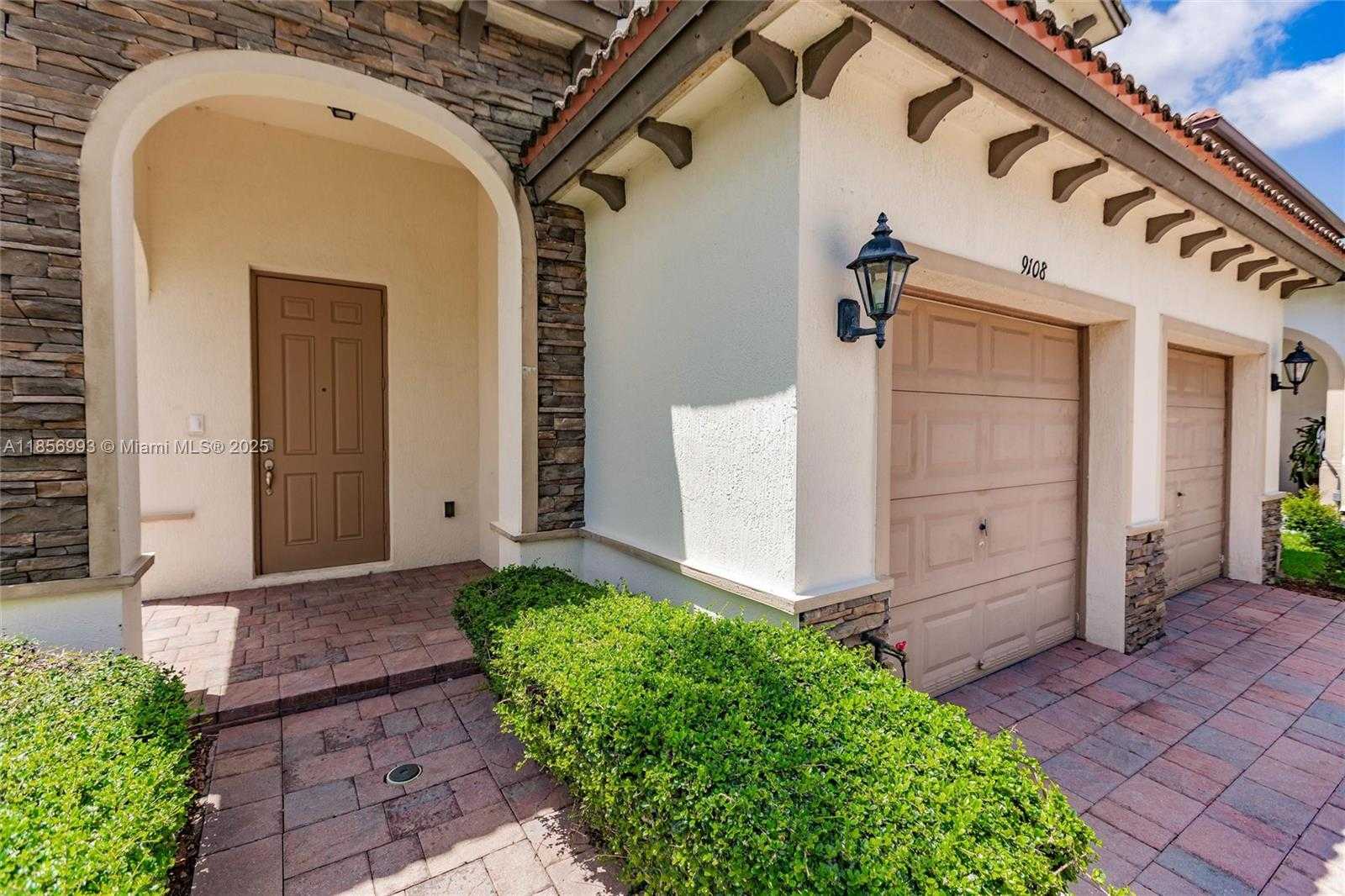 Small Image of 9108 SOUTH WEST 227TH LN, Cutler Bay Number 4