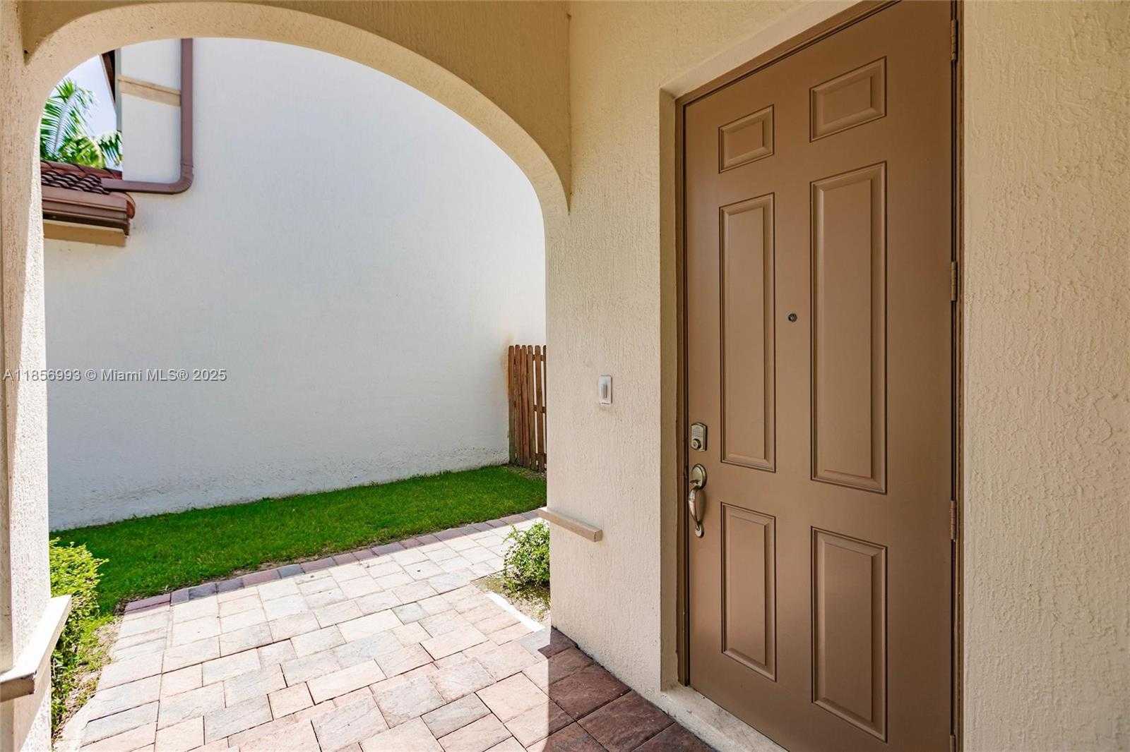 Small Image of 9108 SOUTH WEST 227TH LN, Cutler Bay Number 5