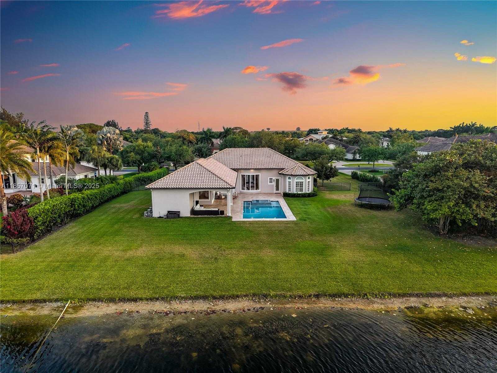 Small Image of 14443 SOUTH JOCKEY CIR SOUTH, Davie Number 11