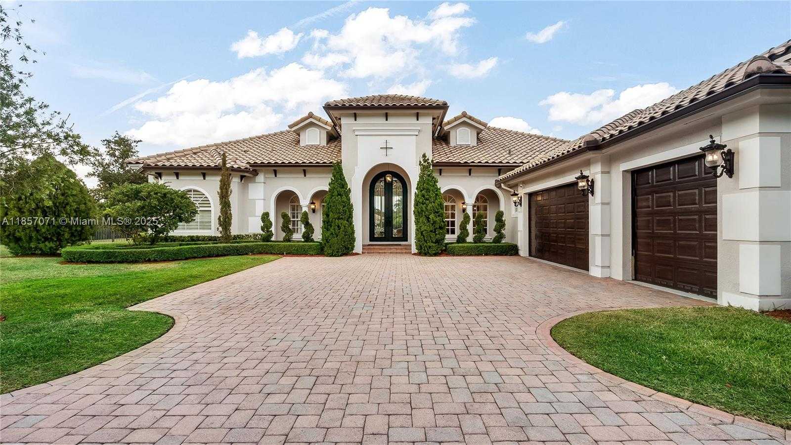 Small Image of 14443 SOUTH JOCKEY CIR SOUTH, Davie Number 12