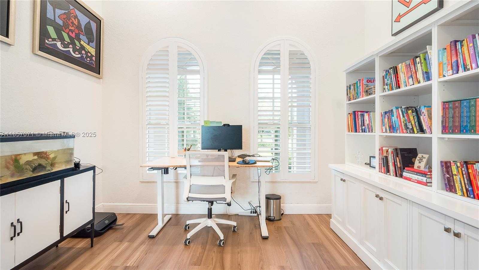 Small Image of 14443 SOUTH JOCKEY CIR SOUTH, Davie Number 18