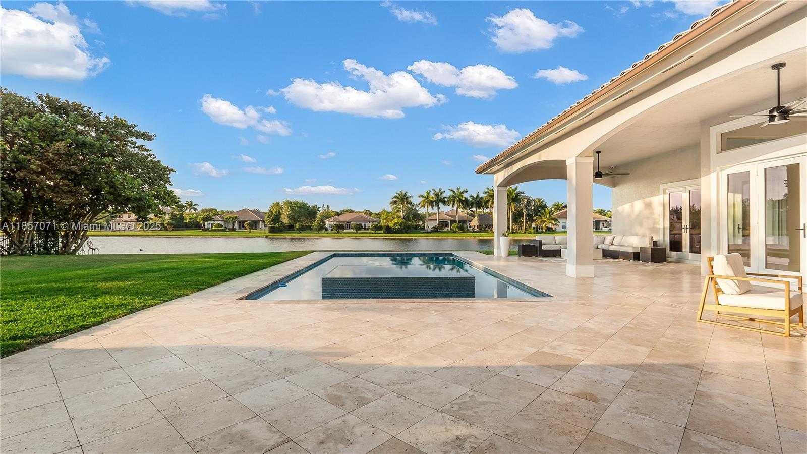 Small Image of 14443 SOUTH JOCKEY CIR SOUTH, Davie Number 3