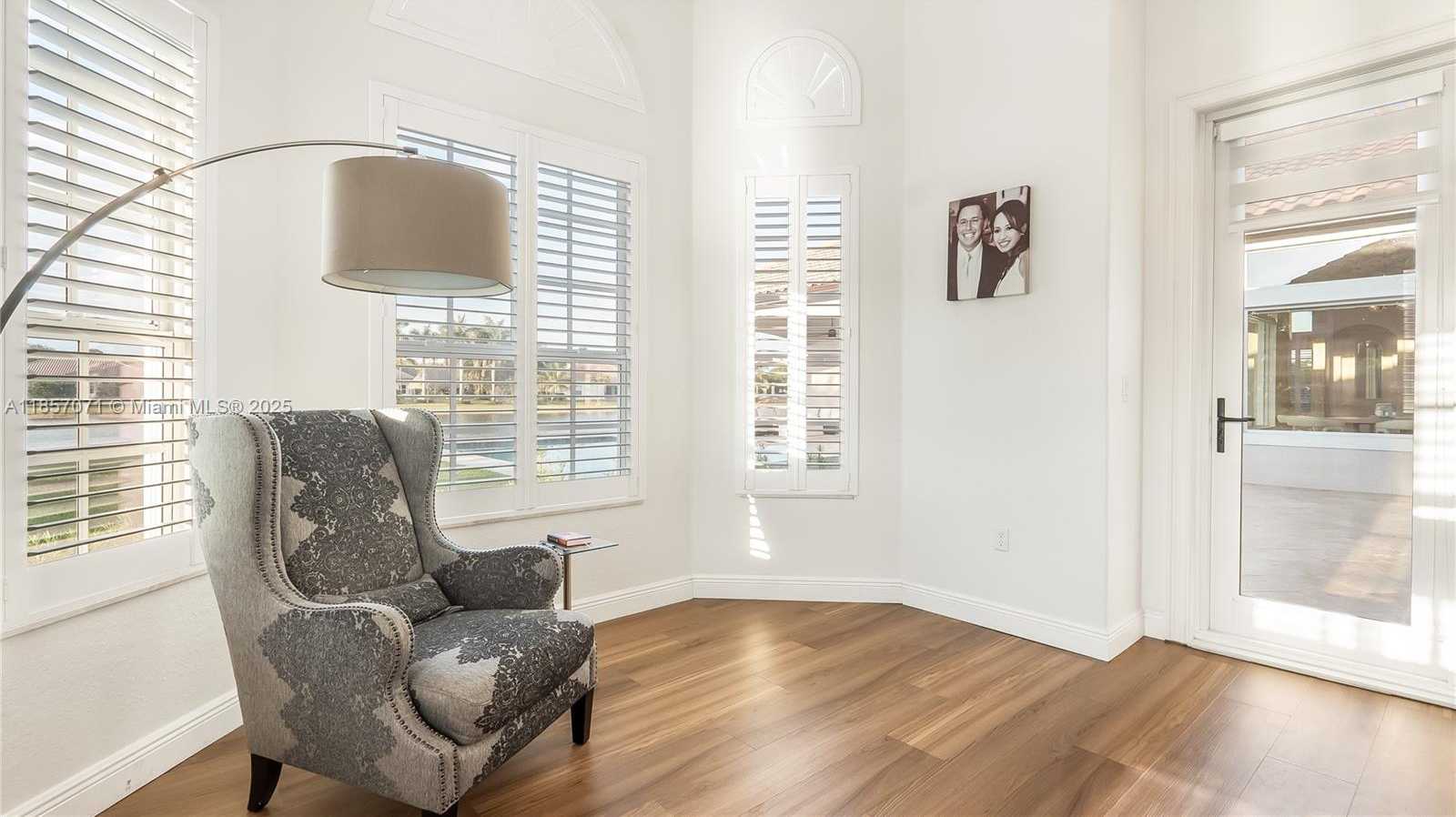 Small Image of 14443 SOUTH JOCKEY CIR SOUTH, Davie Number 33