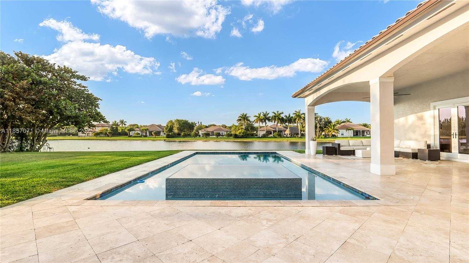 Small Image of 14443 SOUTH JOCKEY CIR SOUTH, Davie Number 36