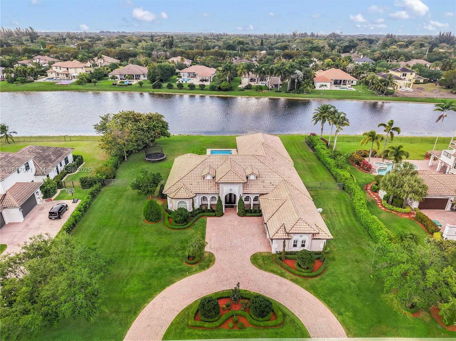 Small Image of 14443 SOUTH JOCKEY CIR SOUTH, Davie Number 5