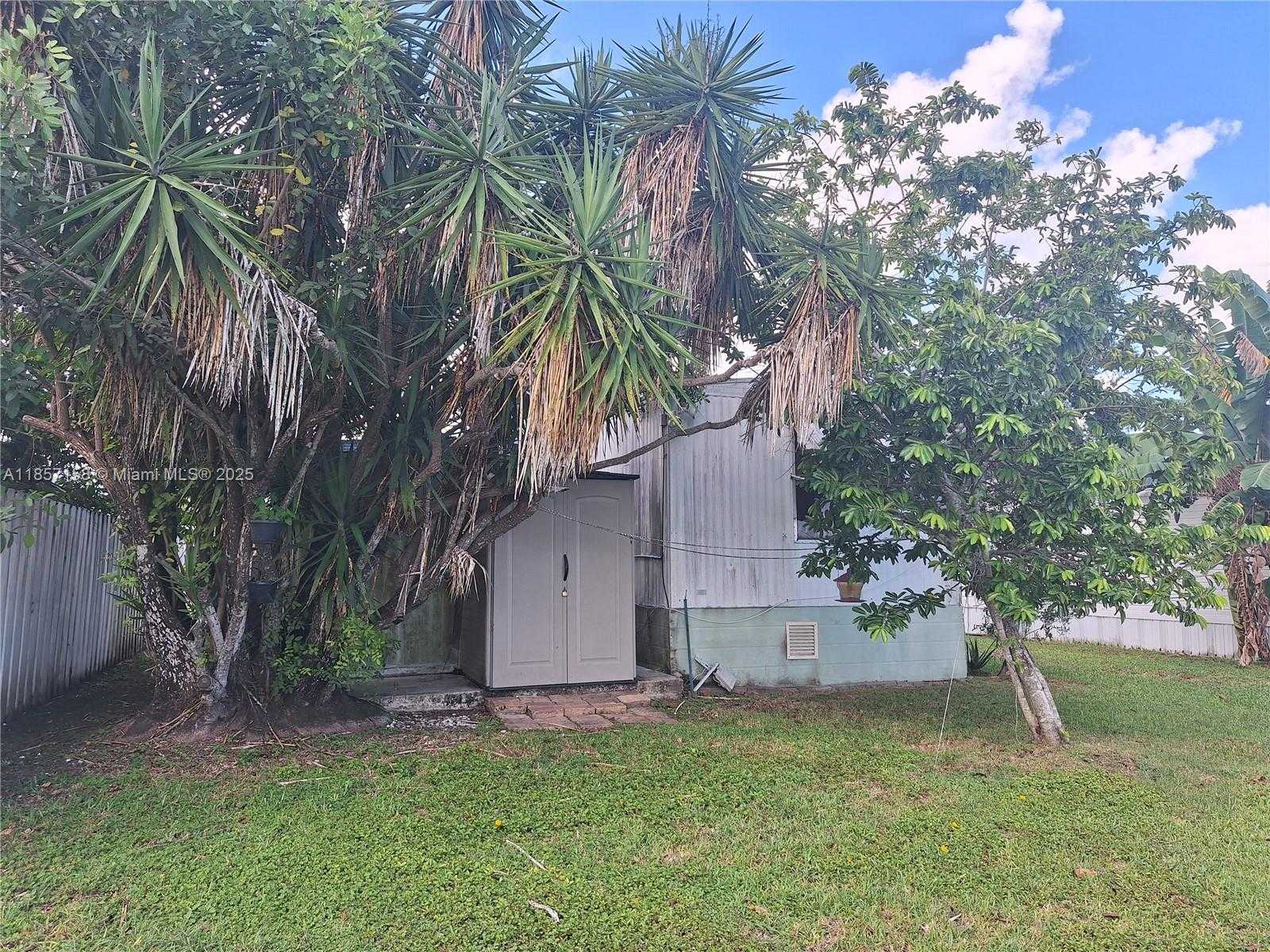 Small Image of 35303 SOUTH WEST 180TH AVE LOT 312, Homestead Number 12