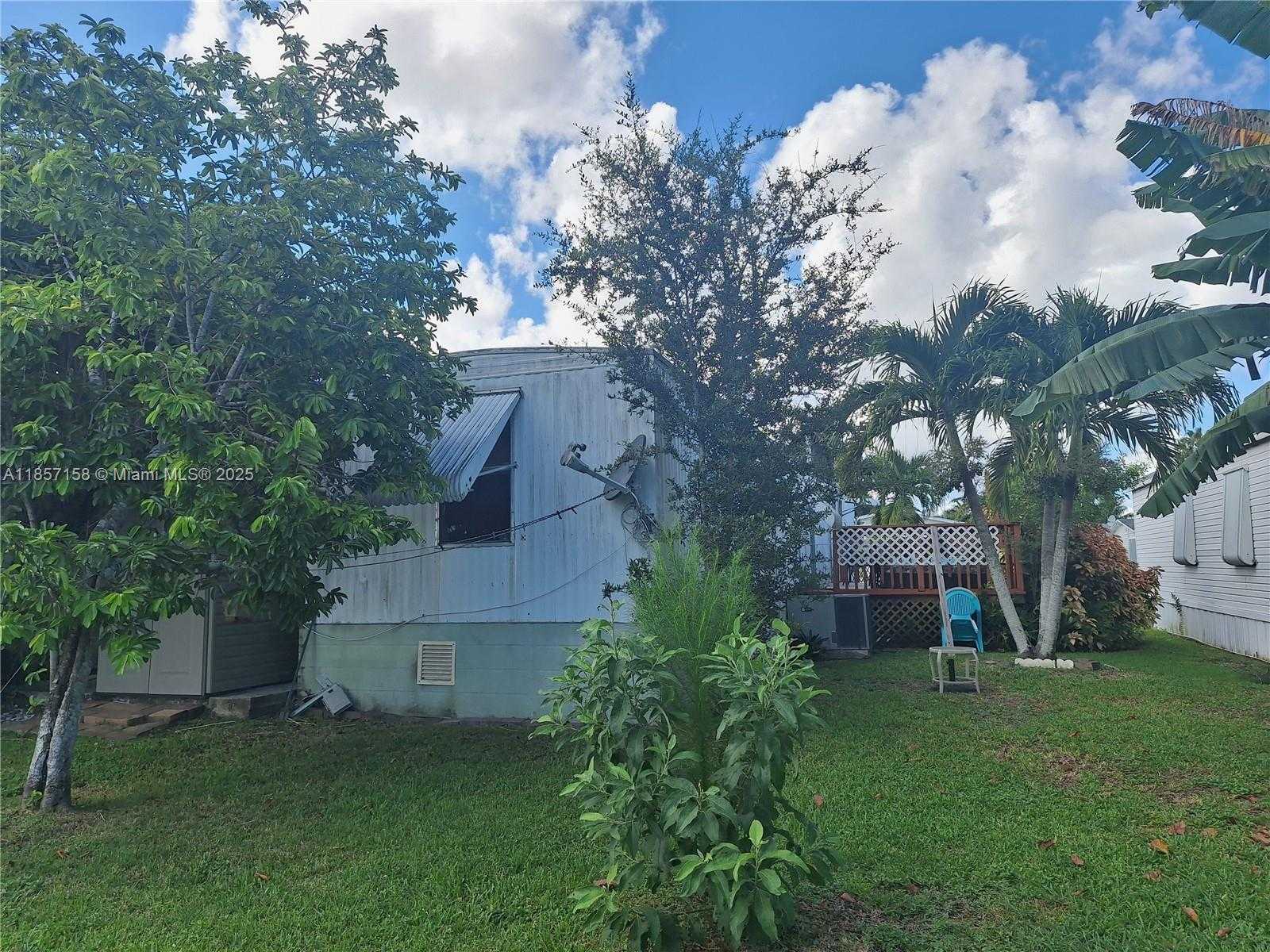 Small Image of 35303 SOUTH WEST 180TH AVE LOT 312, Homestead Number 13