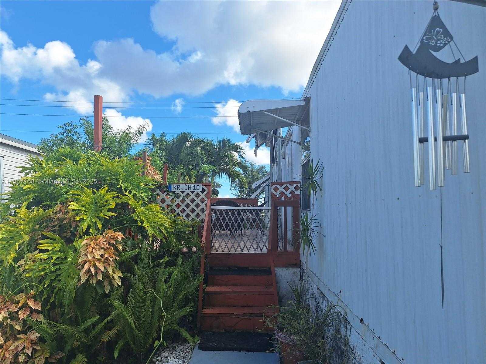 Small Image of 35303 SOUTH WEST 180TH AVE LOT 312, Homestead Number 19