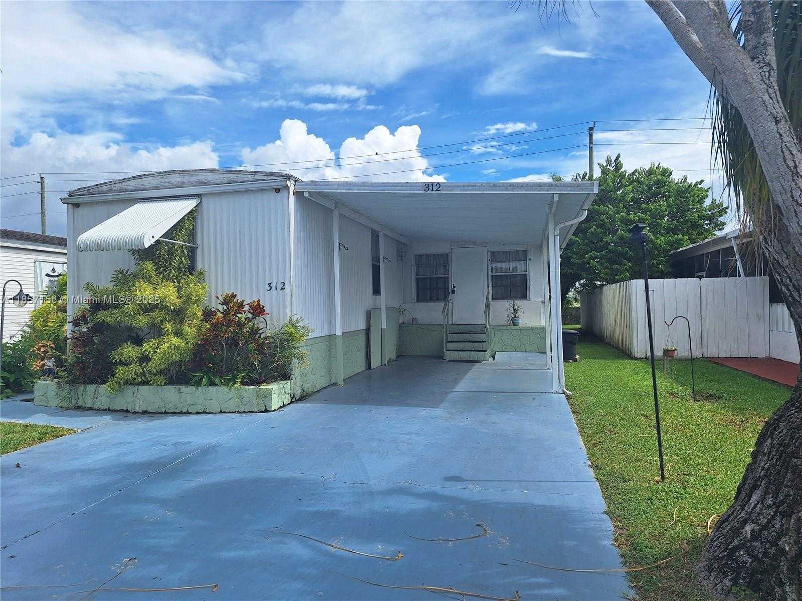 Small Image of 35303 SOUTH WEST 180TH AVE LOT 312, Homestead Number 2