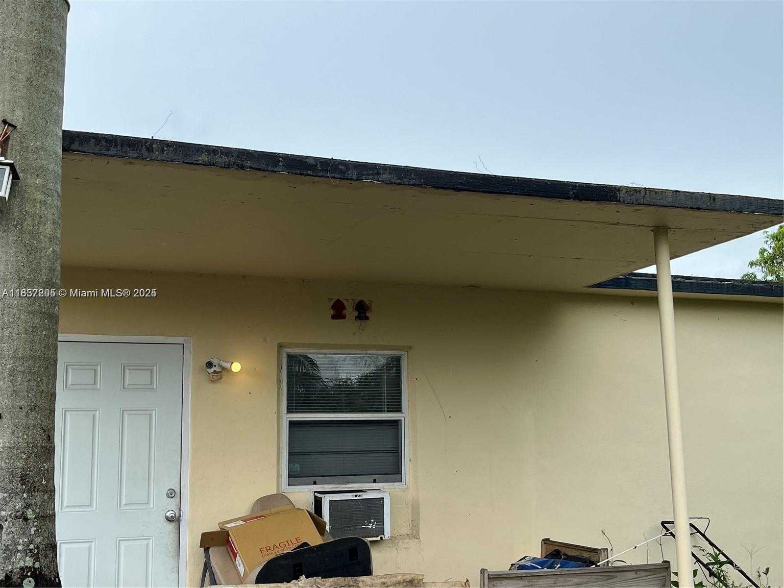 Small Image of 14955 LEISURE DR, Homestead Number 2