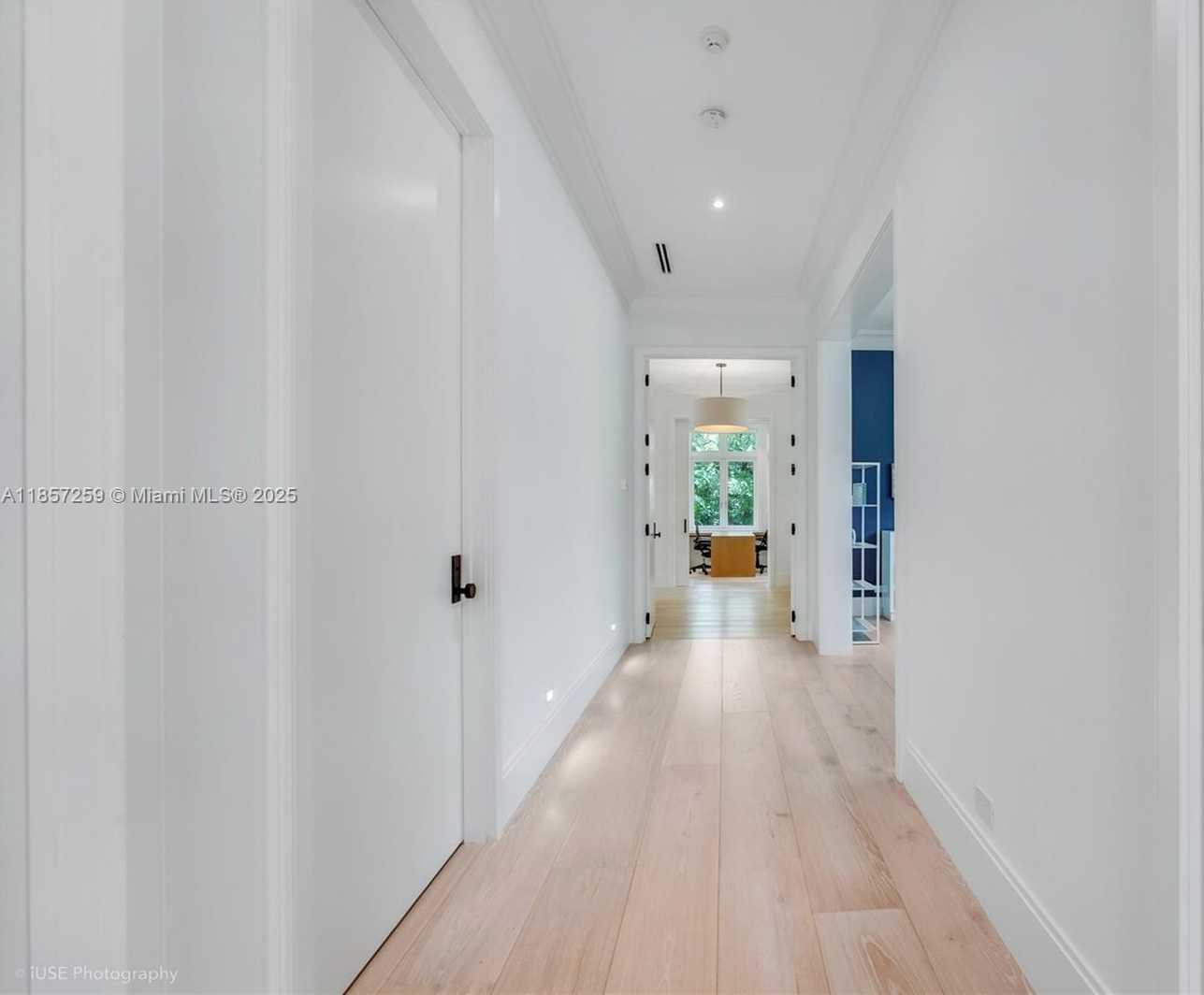 Small Image of 5501 SNAPPER CREEK RD, Coral Gables Number 18