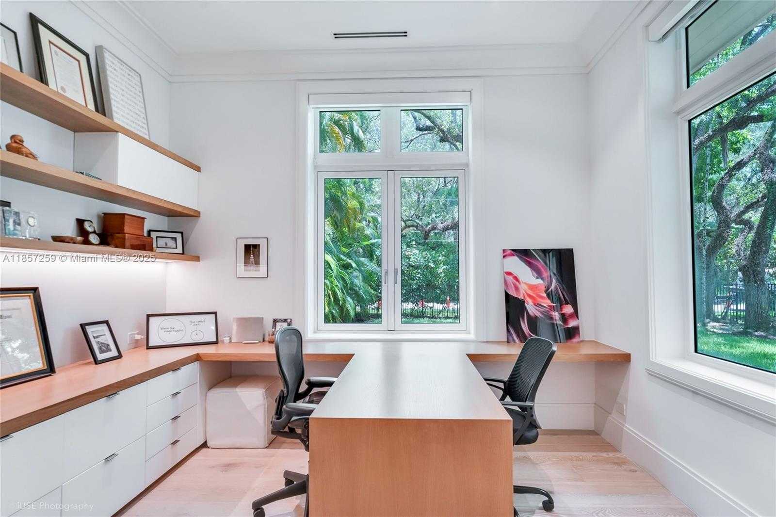 Small Image of 5501 SNAPPER CREEK RD, Coral Gables Number 20
