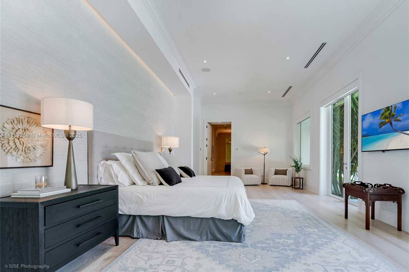 Small Image of 5501 SNAPPER CREEK RD, Coral Gables Number 22