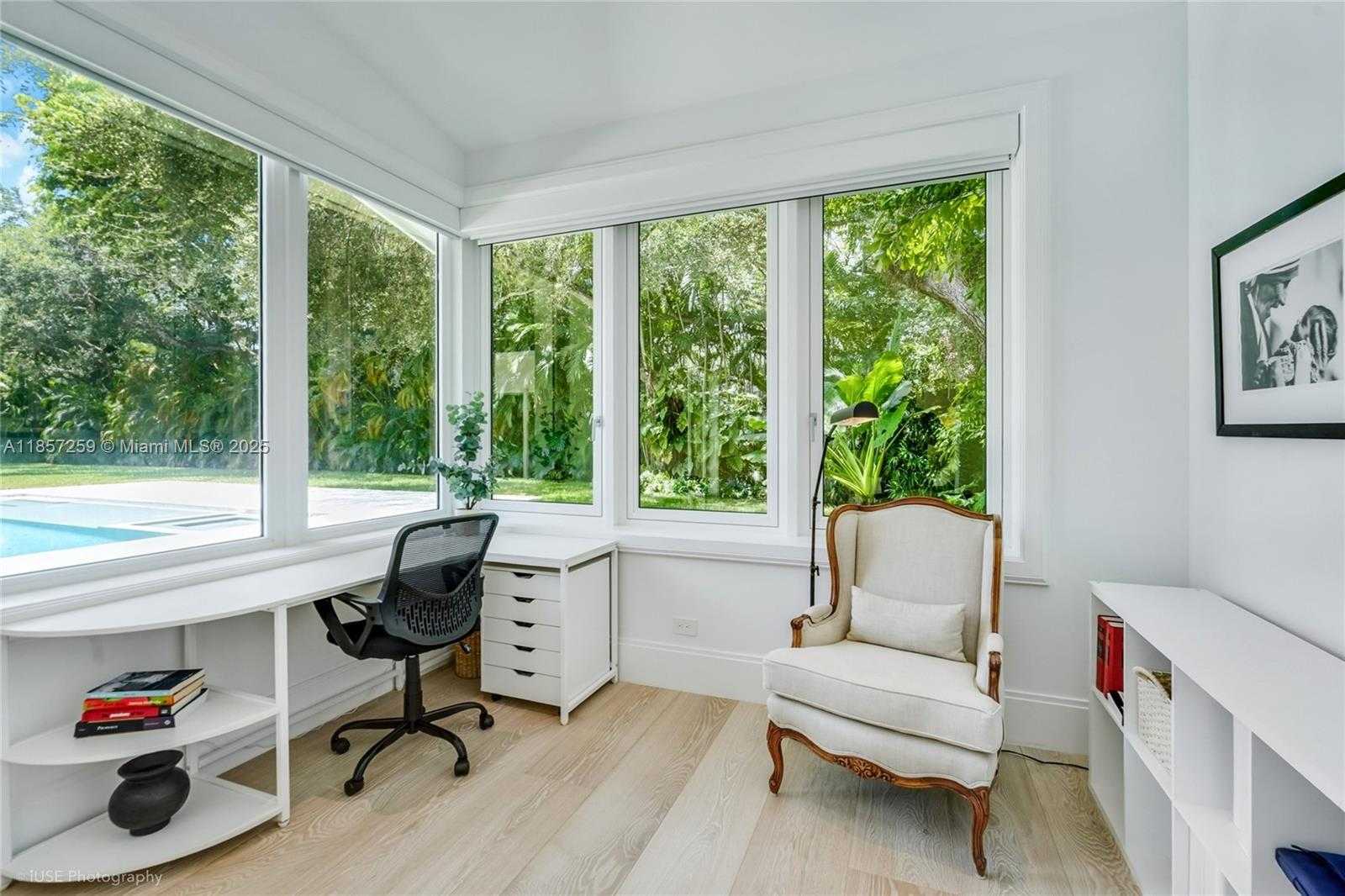 Small Image of 5501 SNAPPER CREEK RD, Coral Gables Number 23