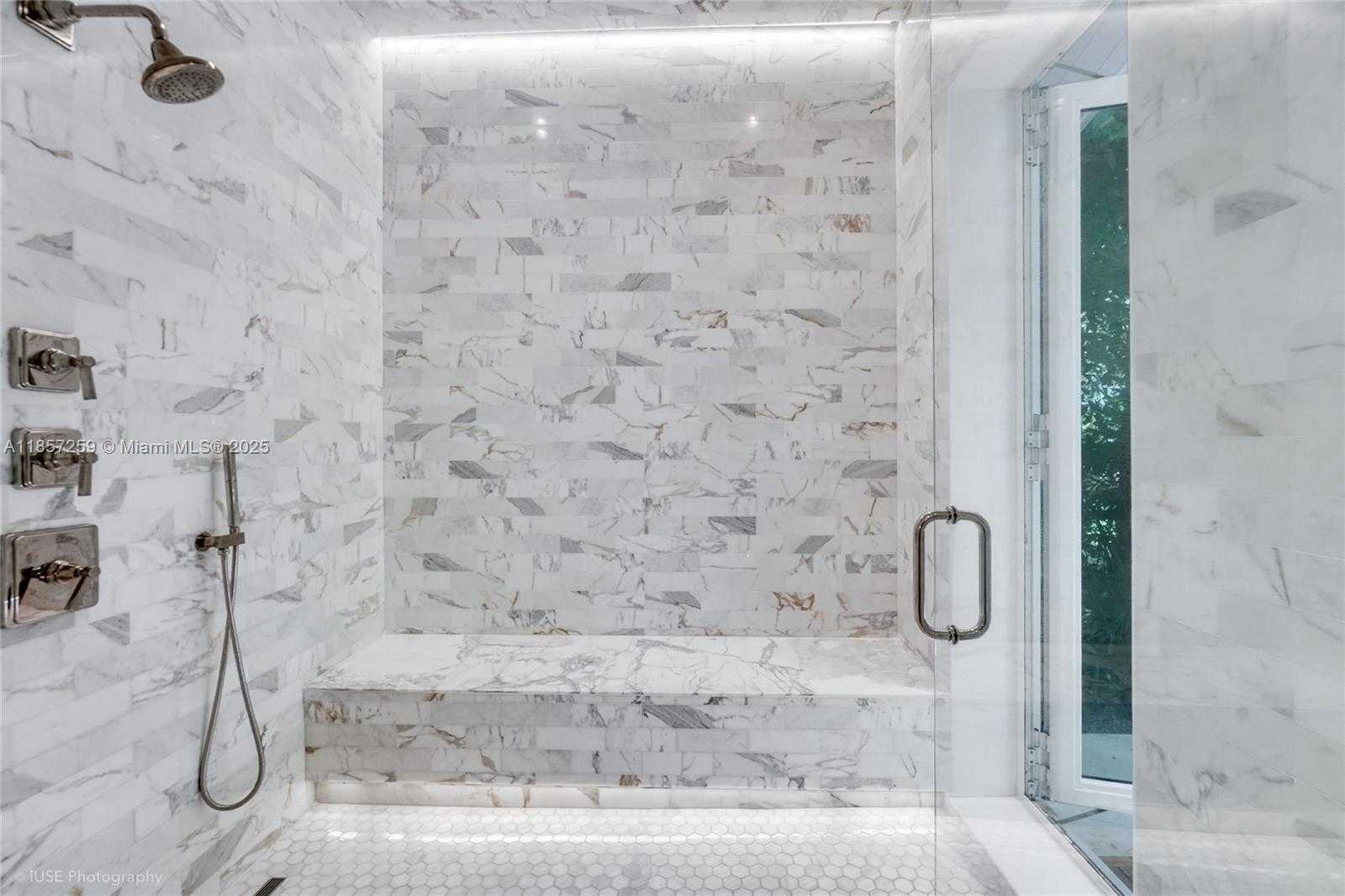 Small Image of 5501 SNAPPER CREEK RD, Coral Gables Number 28
