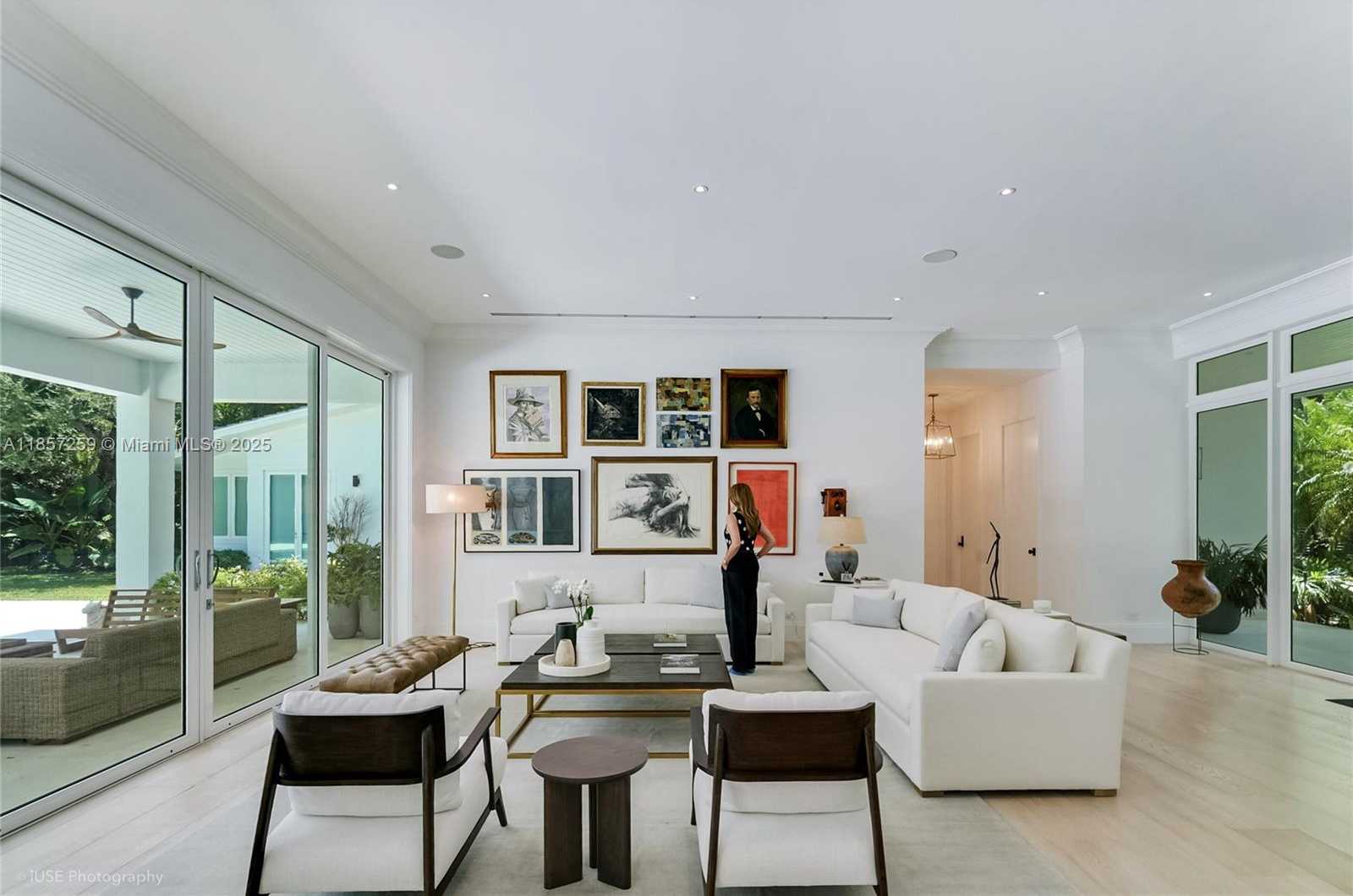 Small Image of 5501 SNAPPER CREEK RD, Coral Gables Number 4