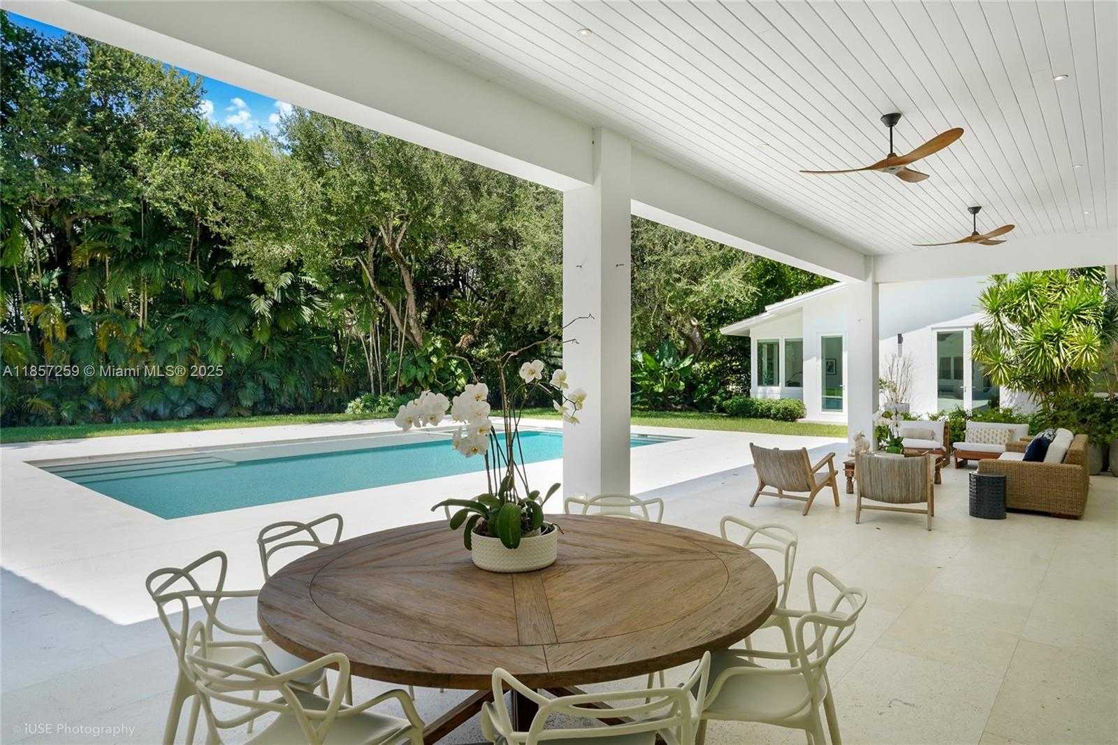 Small Image of 5501 SNAPPER CREEK RD, Coral Gables Number 41