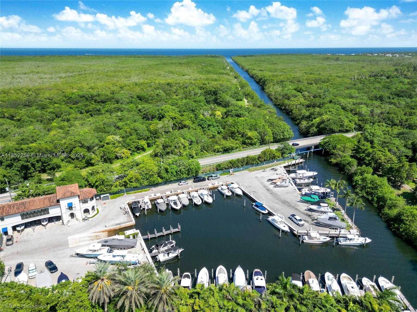 Small Image of 5501 SNAPPER CREEK RD, Coral Gables Number 52