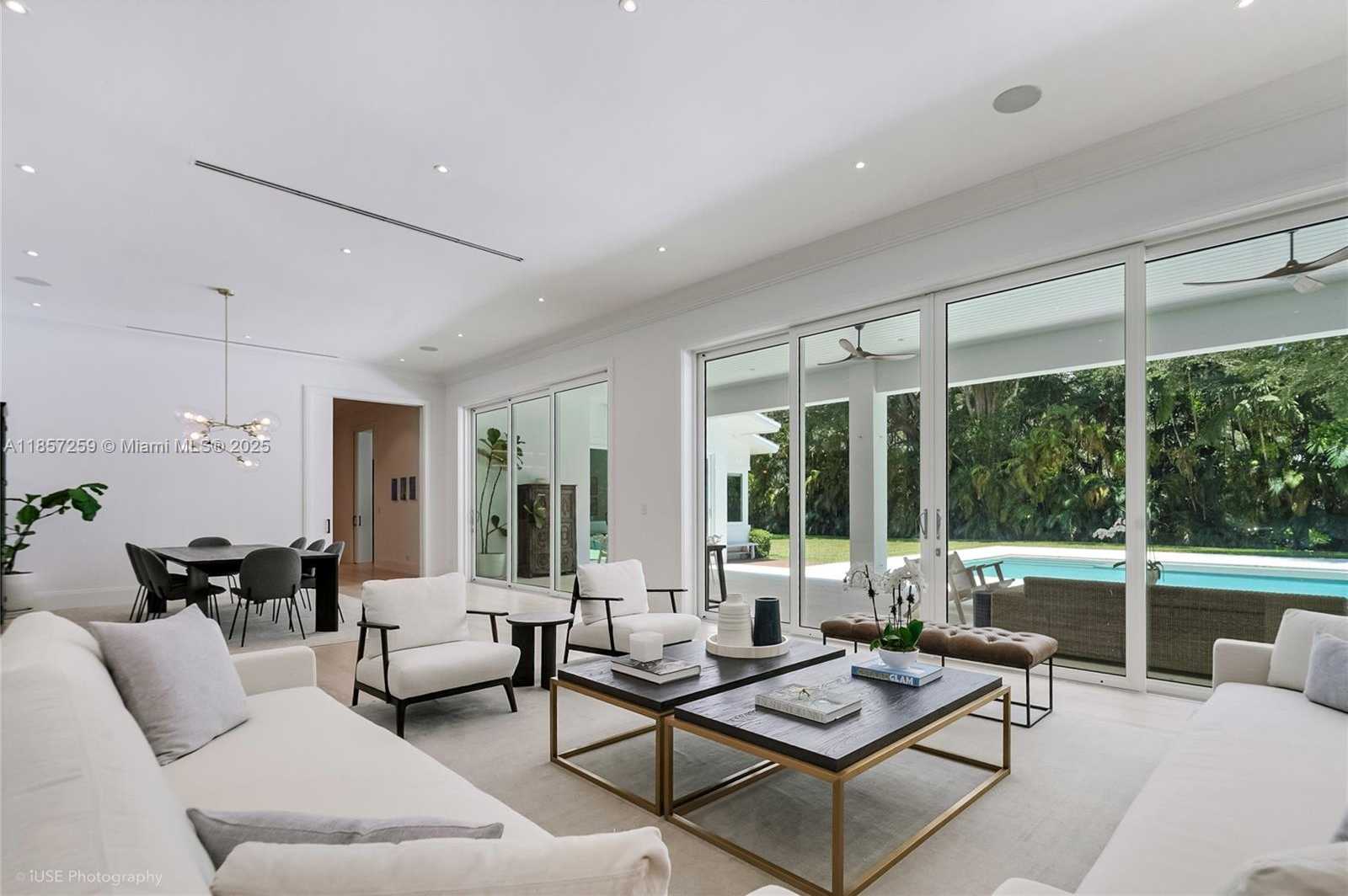 Small Image of 5501 SNAPPER CREEK RD, Coral Gables Number 6