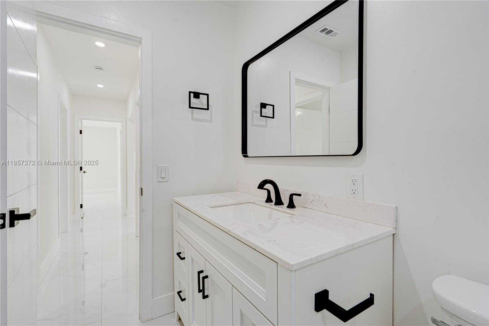 Small Image of 175 NORTH EAST 120TH ST, North Miami Number 12