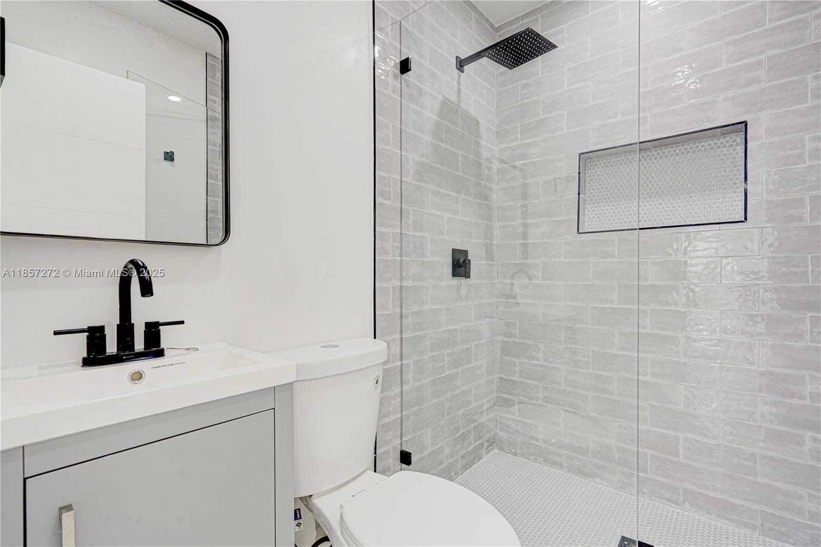Small Image of 175 NORTH EAST 120TH ST, North Miami Number 13