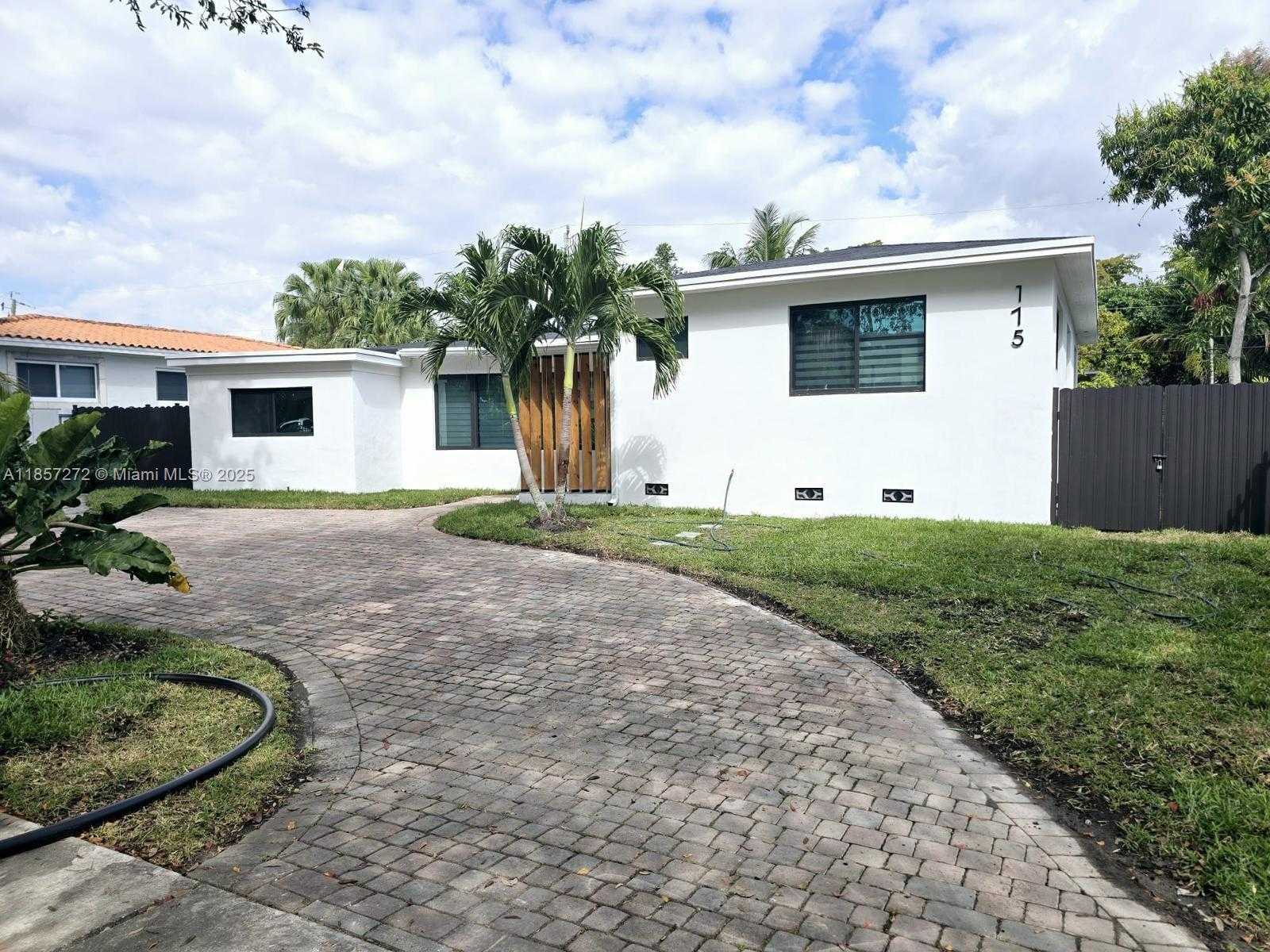 Small Image of 175 NORTH EAST 120TH ST, North Miami Number 2