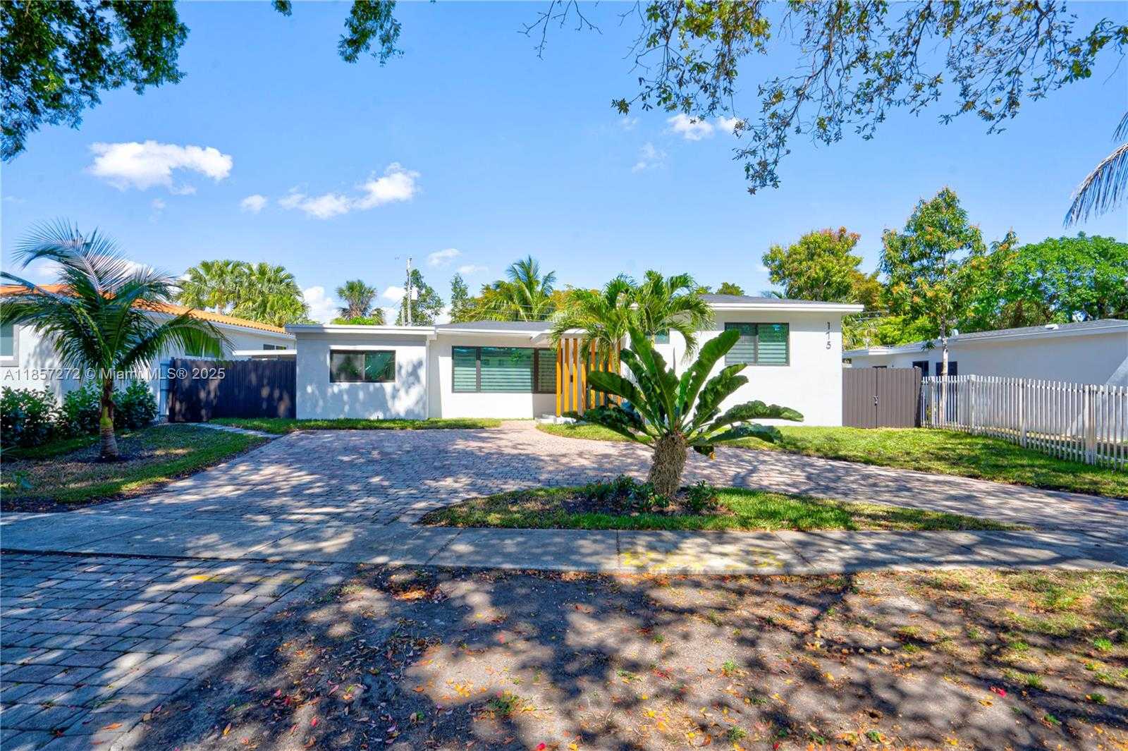 Small Image of 175 NORTH EAST 120TH ST, North Miami Number 22