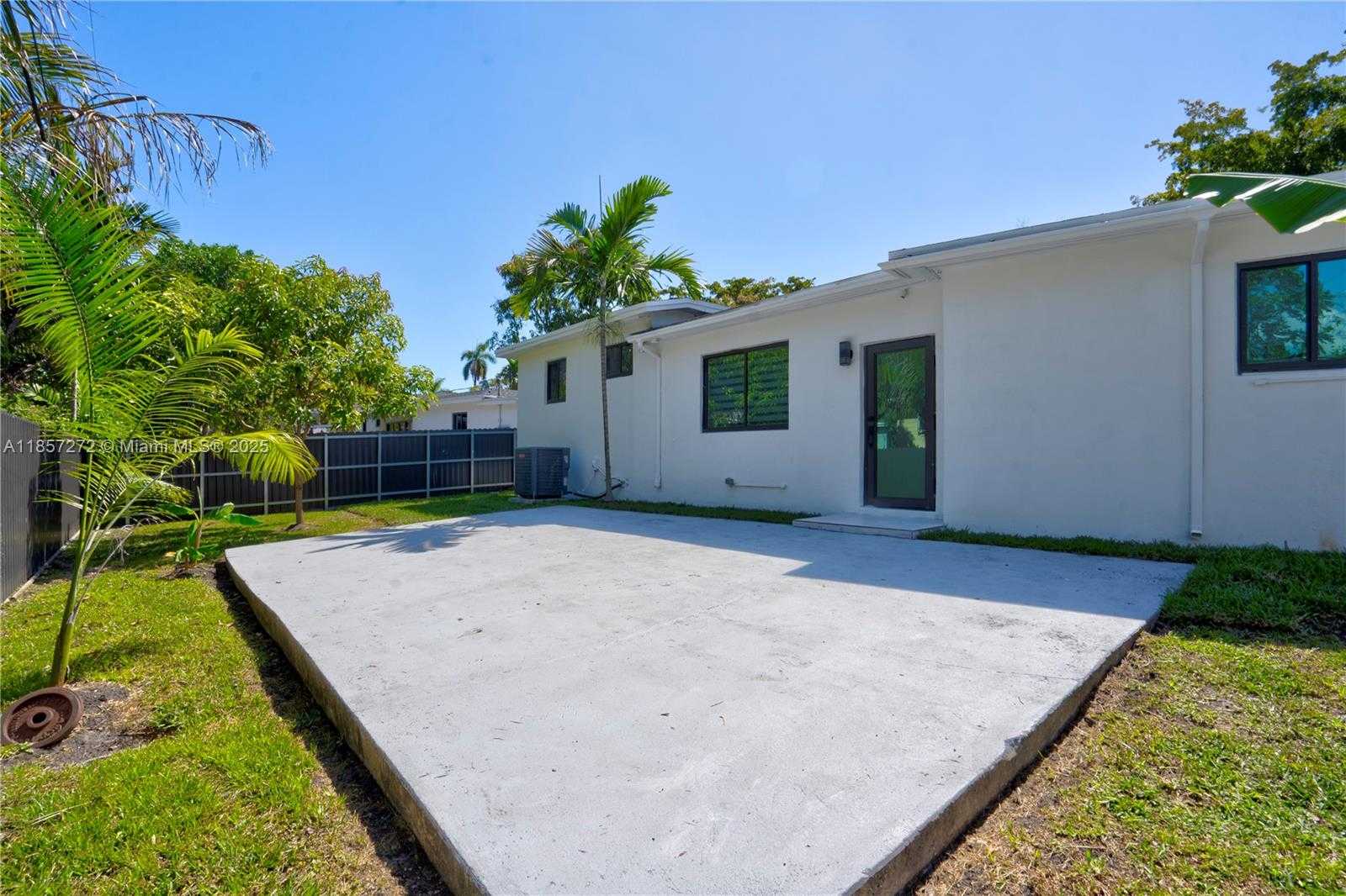 Small Image of 175 NORTH EAST 120TH ST, North Miami Number 33