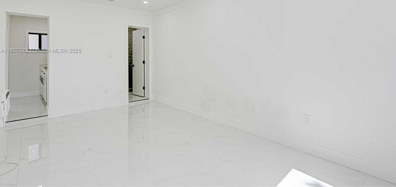 Small Image of 175 NORTH EAST 120TH ST, North Miami Number 39