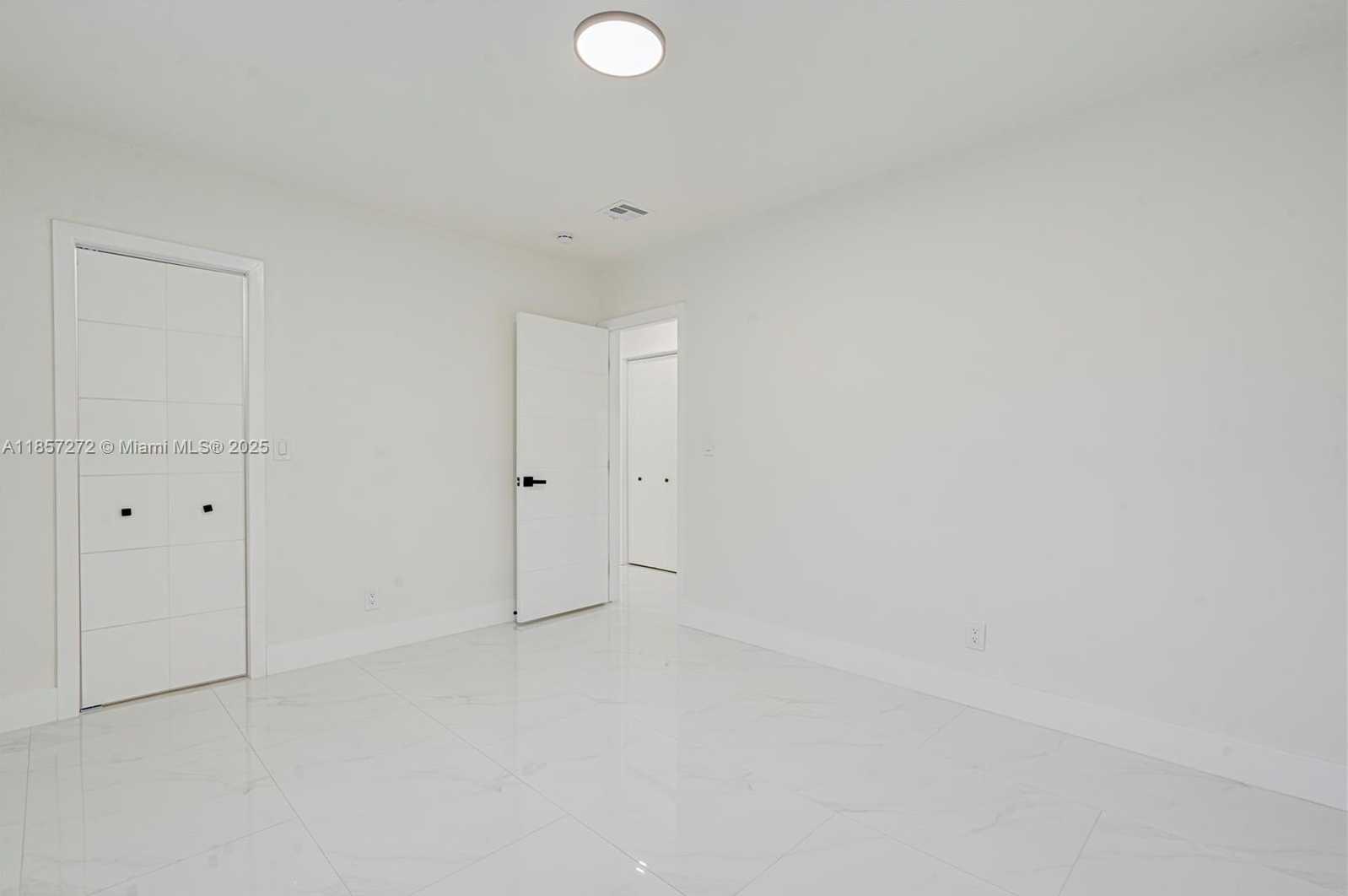Small Image of 175 NORTH EAST 120TH ST, North Miami Number 44