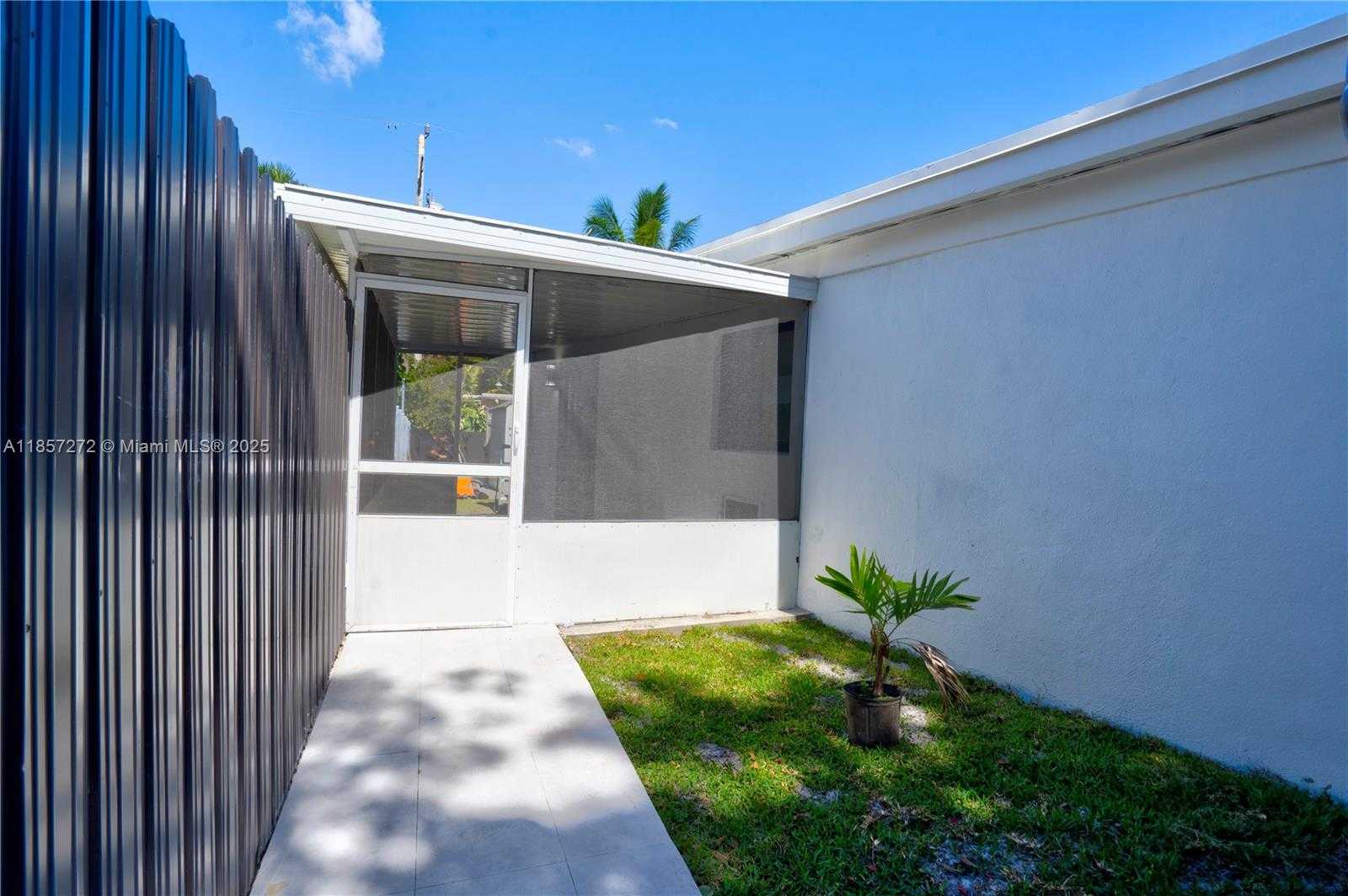 Small Image of 175 NORTH EAST 120TH ST, North Miami Number 45