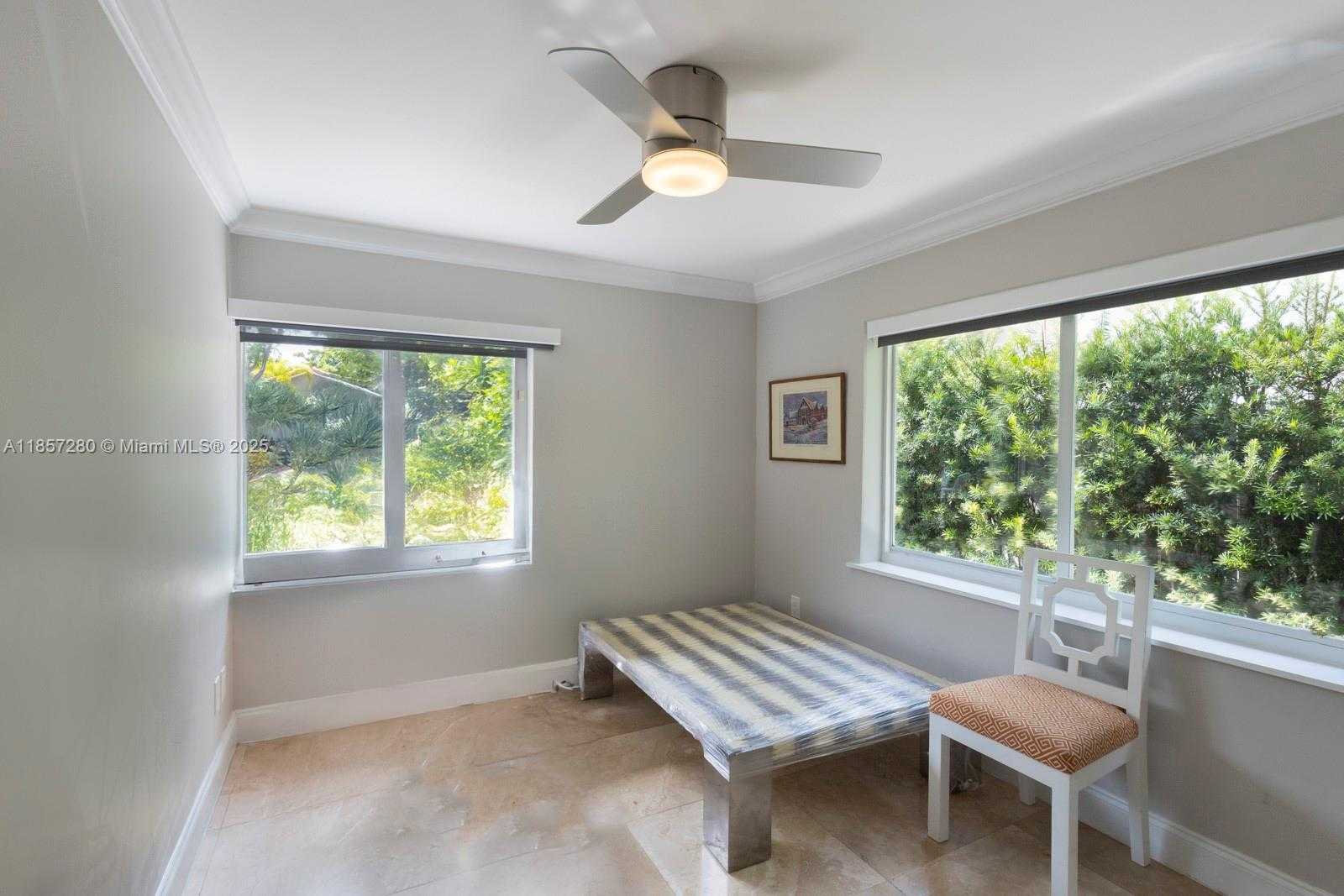 Small Image of 677 HAMPTON LN, Key Biscayne Number 24