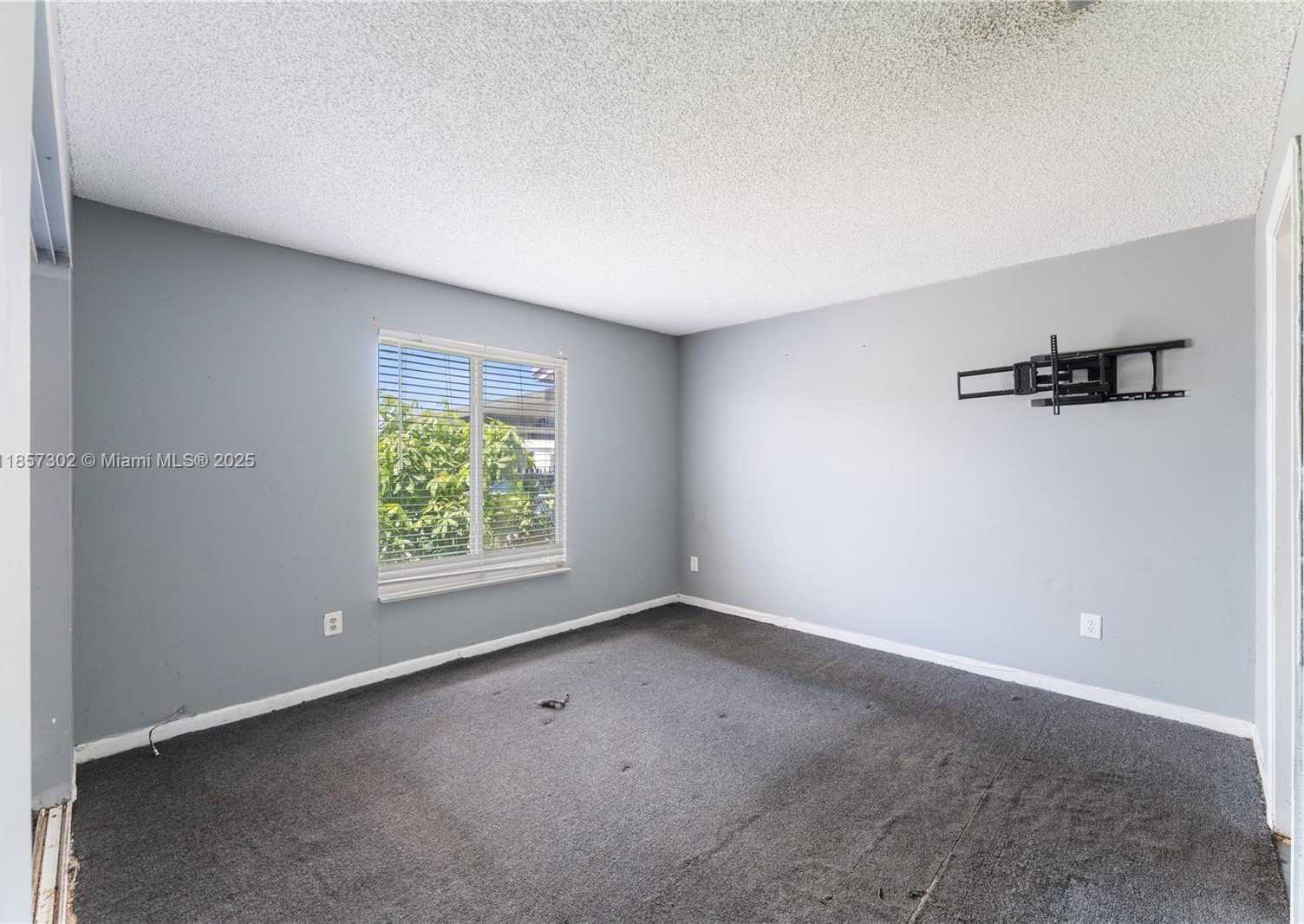 Small Image of 18602 NORTH WEST 46TH AVE, Miami Gardens Number 13