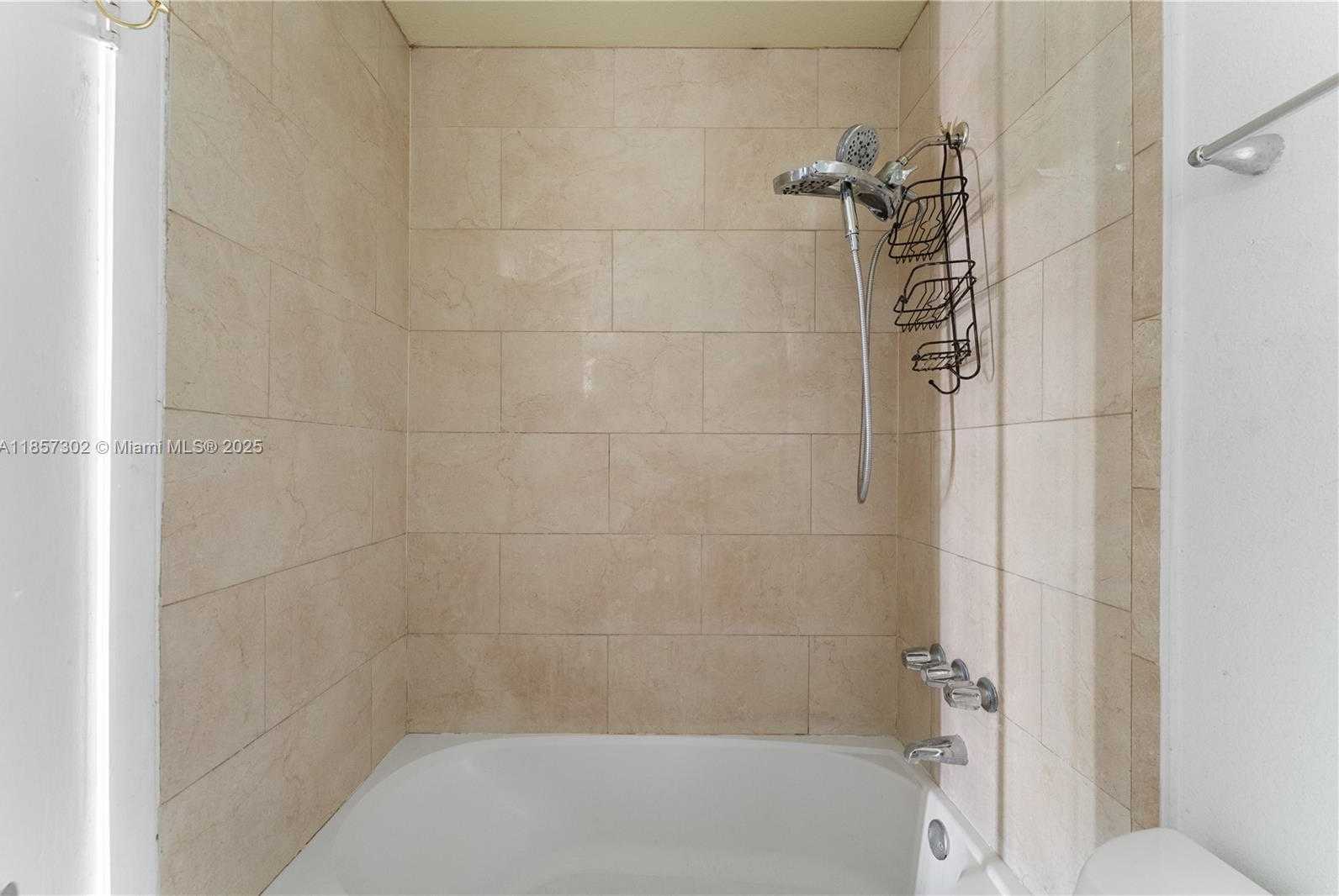 Small Image of 18602 NORTH WEST 46TH AVE, Miami Gardens Number 16