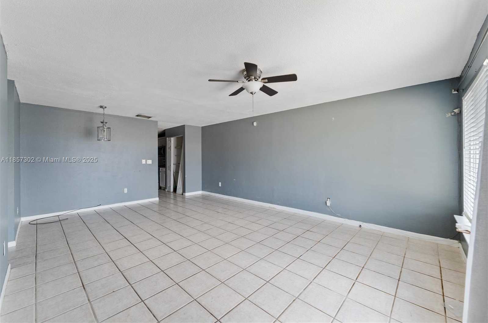 Small Image of 18602 NORTH WEST 46TH AVE, Miami Gardens Number 2