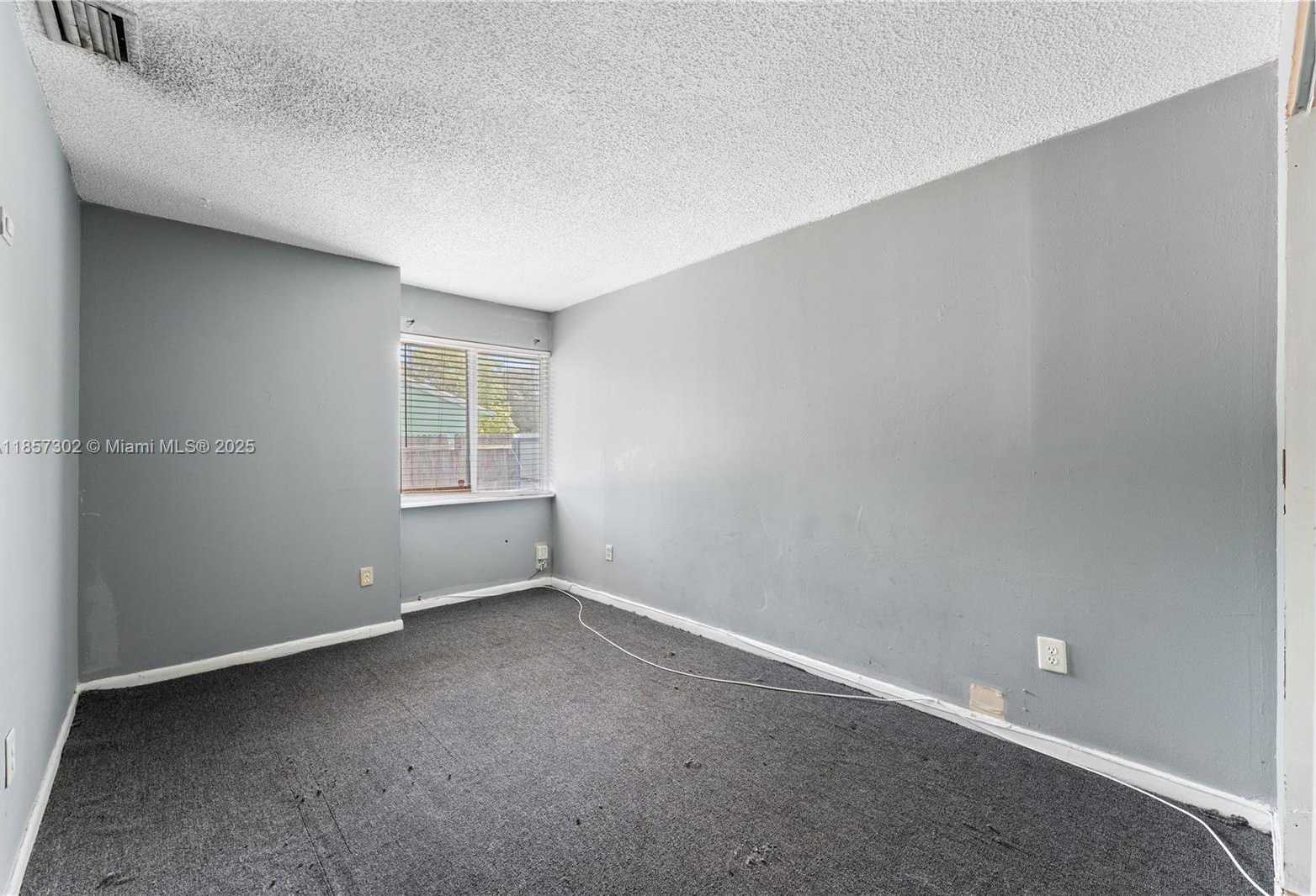 Small Image of 18602 NORTH WEST 46TH AVE, Miami Gardens Number 20